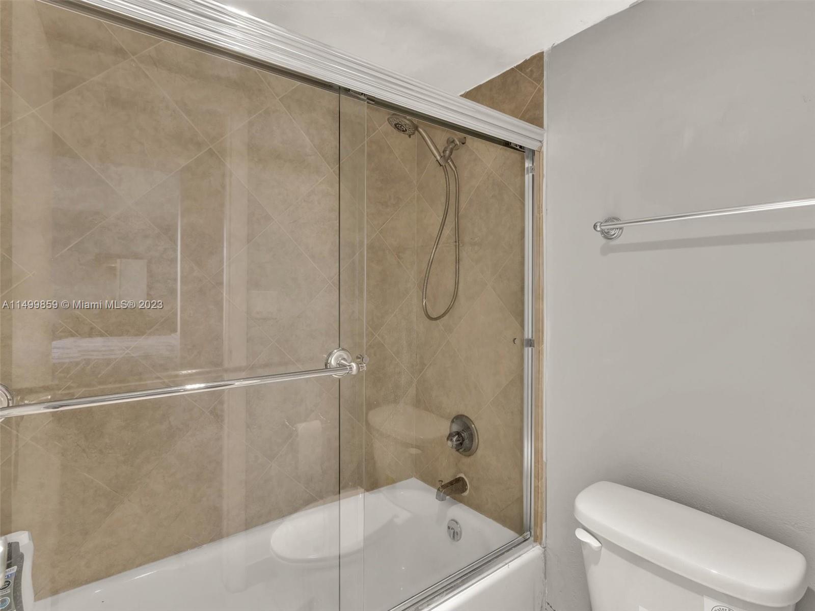 20301 W Country Club Dr 1222, Aventura, Florida 33180, 2 Bedrooms Bedrooms, ,2 BathroomsBathrooms,Residential,For Sale,20301 W Country Club Dr 1222,A11499859