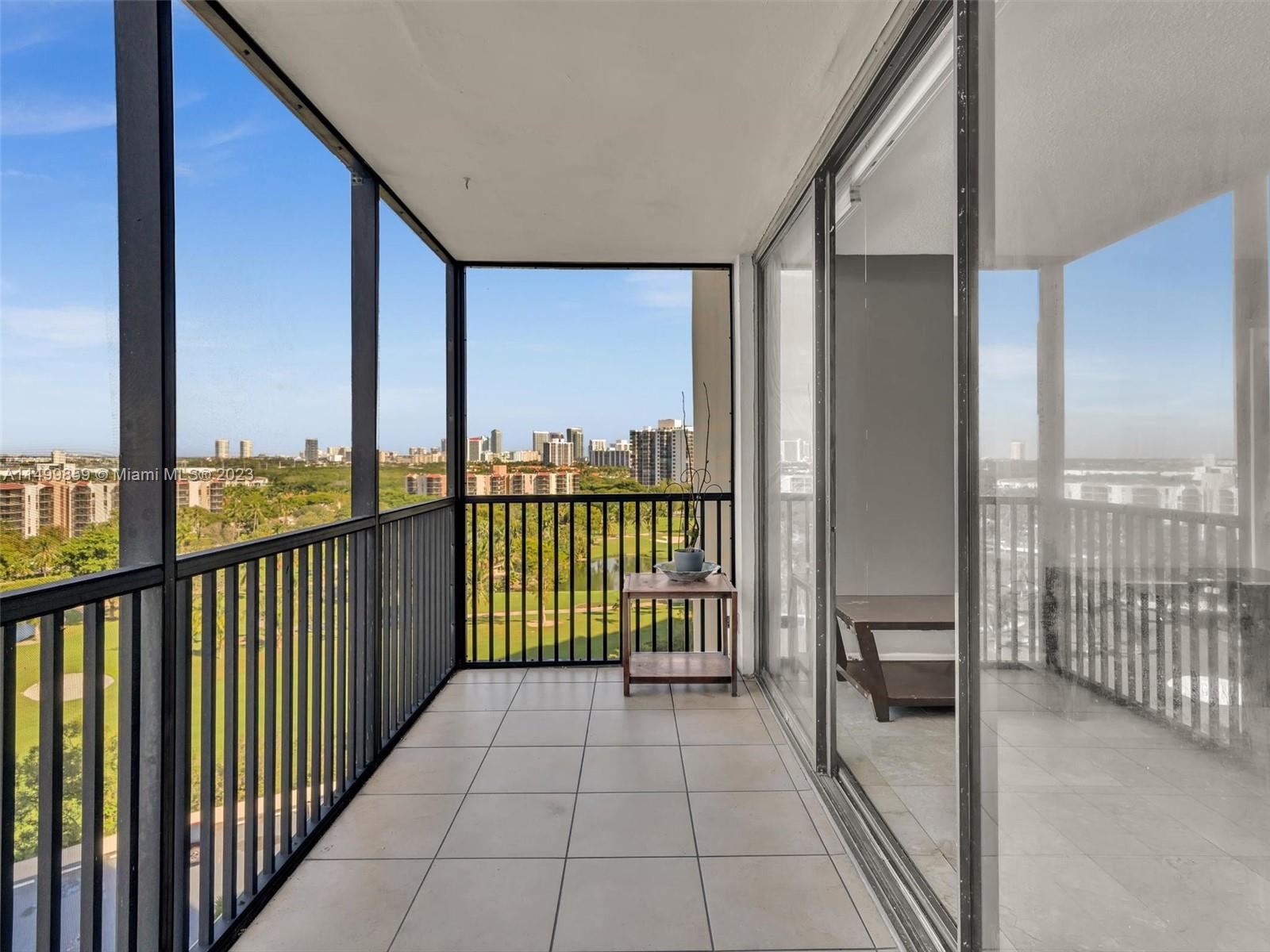 20301 W Country Club Dr 1222, Aventura, Florida 33180, 2 Bedrooms Bedrooms, ,2 BathroomsBathrooms,Residential,For Sale,20301 W Country Club Dr 1222,A11499859