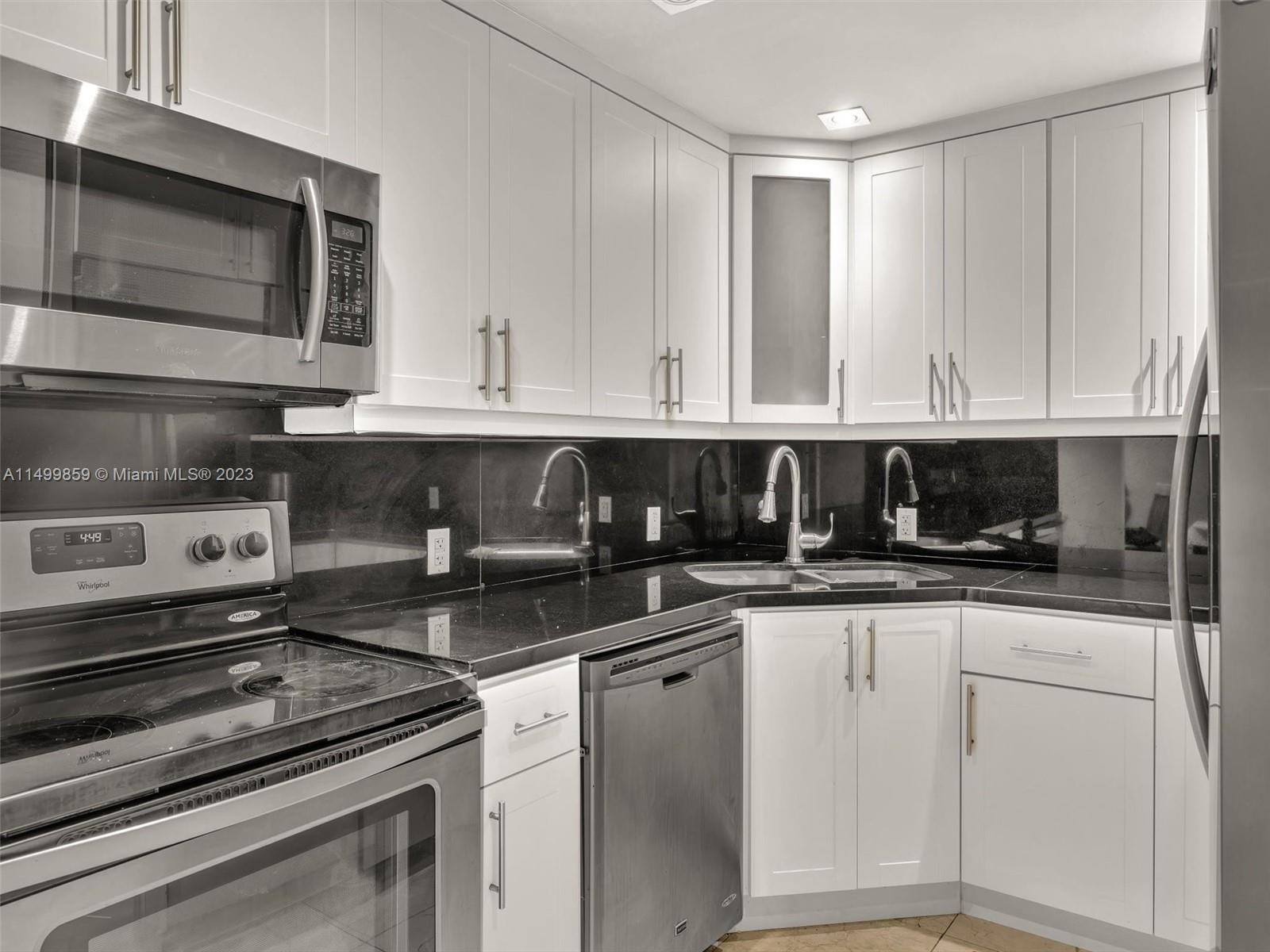 20301 W Country Club Dr 1222, Aventura, Florida 33180, 2 Bedrooms Bedrooms, ,2 BathroomsBathrooms,Residential,For Sale,20301 W Country Club Dr 1222,A11499859