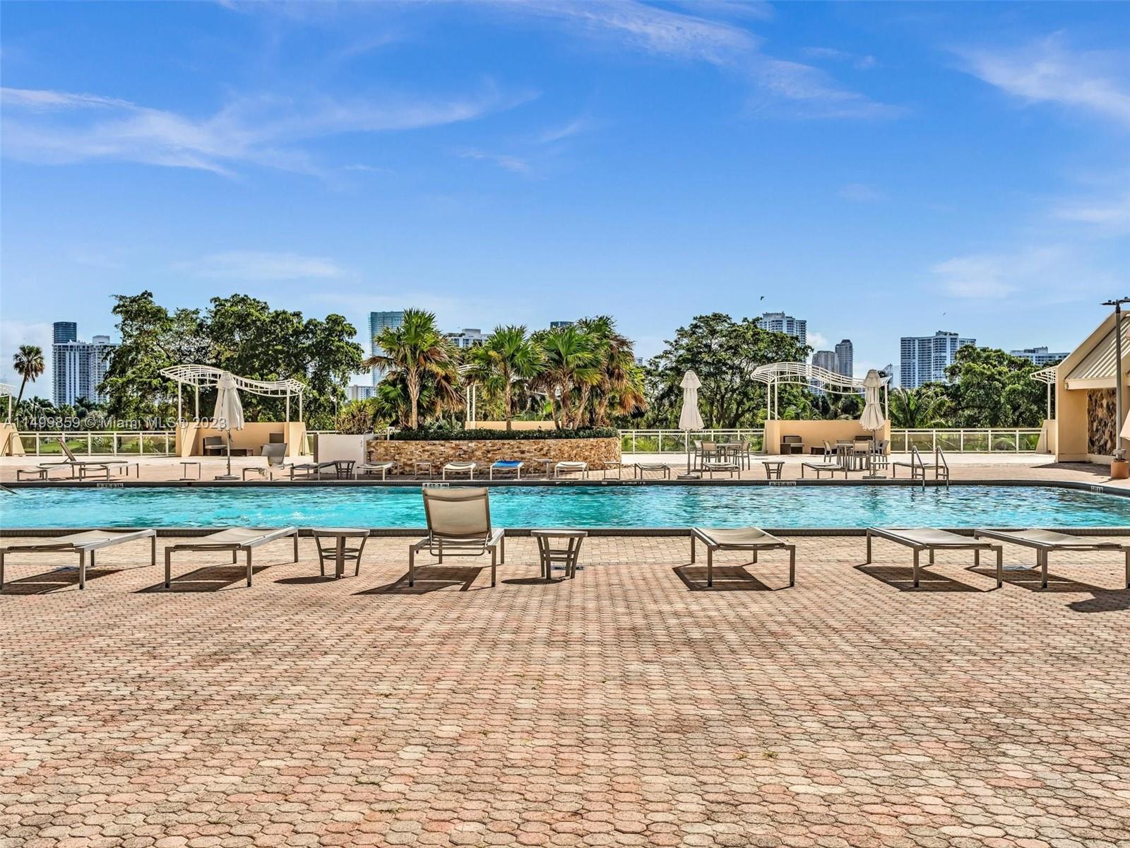 20301 W Country Club Dr 1222, Aventura, Florida 33180, 2 Bedrooms Bedrooms, ,2 BathroomsBathrooms,Residential,For Sale,20301 W Country Club Dr 1222,A11499859