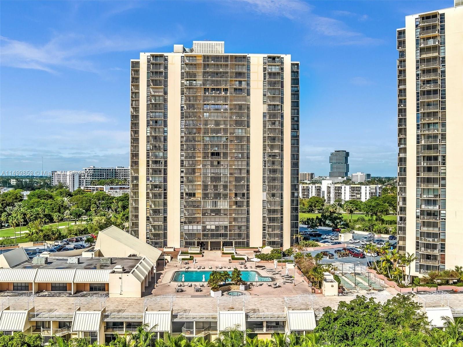 20301 W Country Club Dr 1222, Aventura, Florida 33180, 2 Bedrooms Bedrooms, ,2 BathroomsBathrooms,Residential,For Sale,20301 W Country Club Dr 1222,A11499859