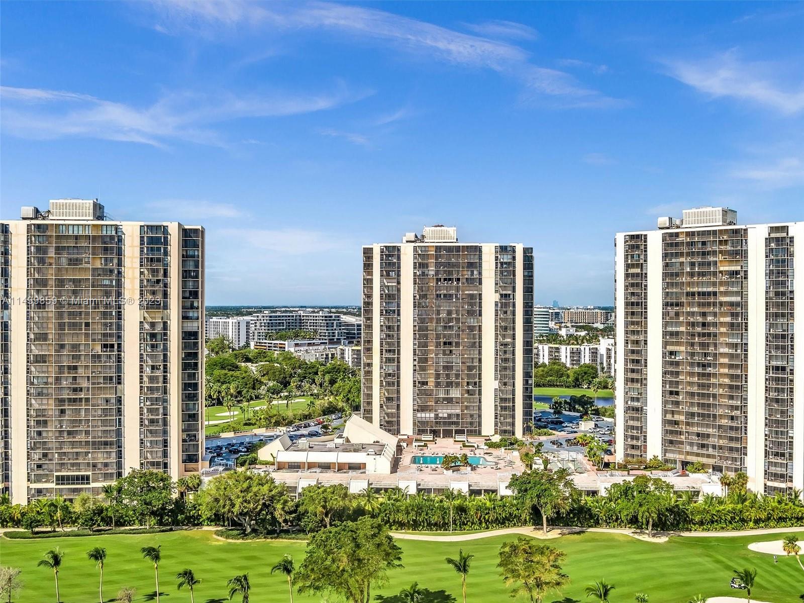 20301 W Country Club Dr 1222, Aventura, Florida 33180, 2 Bedrooms Bedrooms, ,2 BathroomsBathrooms,Residential,For Sale,20301 W Country Club Dr 1222,A11499859