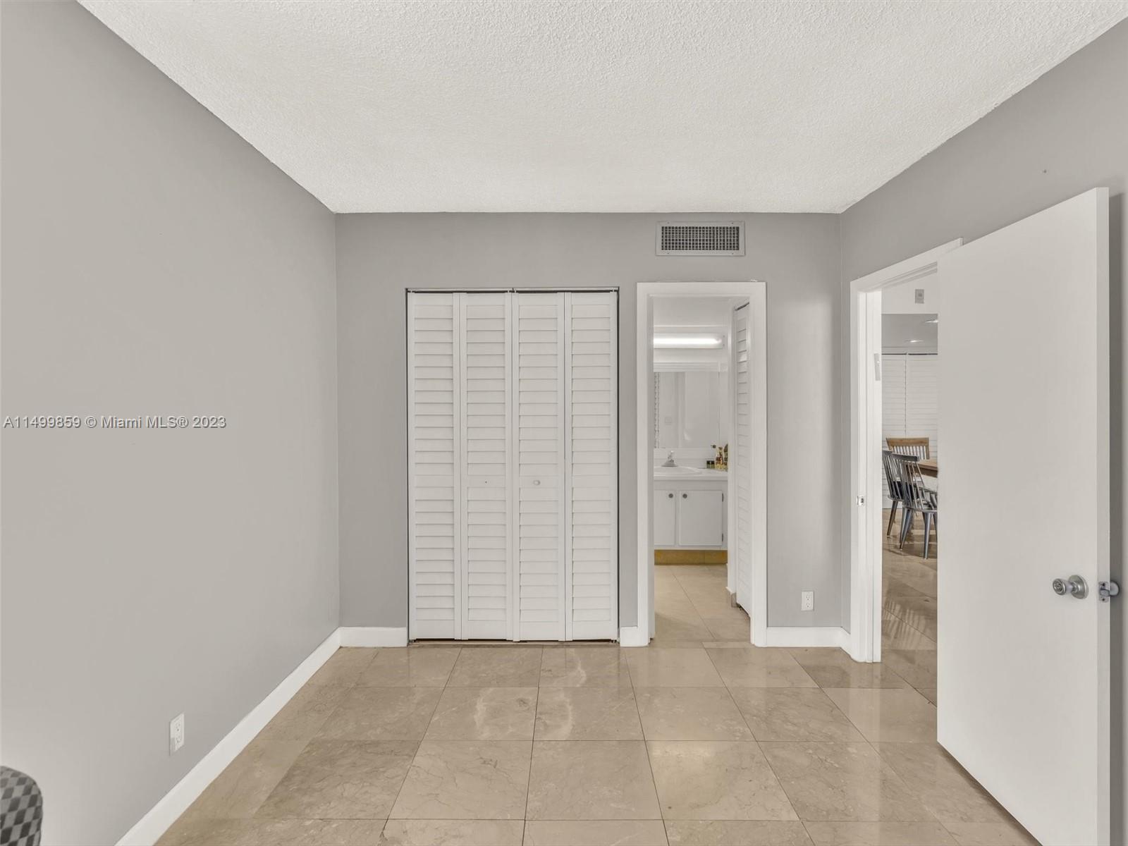20301 W Country Club Dr 1222, Aventura, Florida 33180, 2 Bedrooms Bedrooms, ,2 BathroomsBathrooms,Residential,For Sale,20301 W Country Club Dr 1222,A11499859