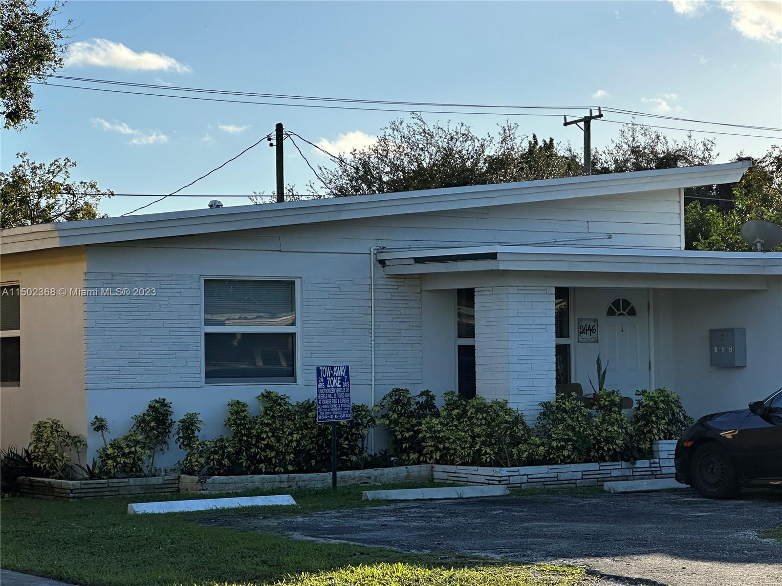 2446 Johnson St A, Hollywood, Florida 33020, 2 Bedrooms Bedrooms, ,1 BathroomBathrooms,Residentiallease,For Rent,2446 Johnson St A,A11502368
