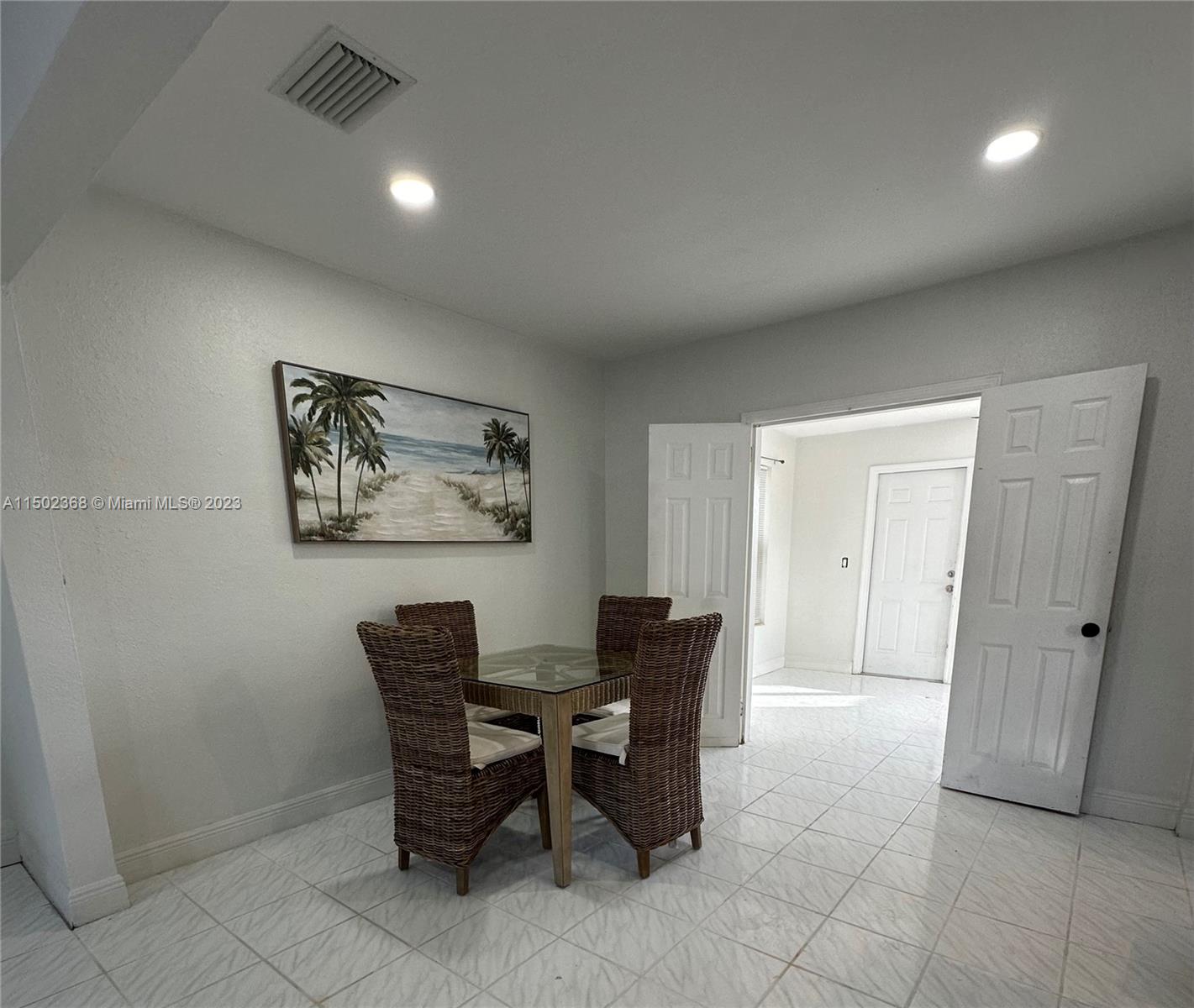 2446 Johnson St A, Hollywood, Florida 33020, 2 Bedrooms Bedrooms, ,1 BathroomBathrooms,Residentiallease,For Rent,2446 Johnson St A,A11502368