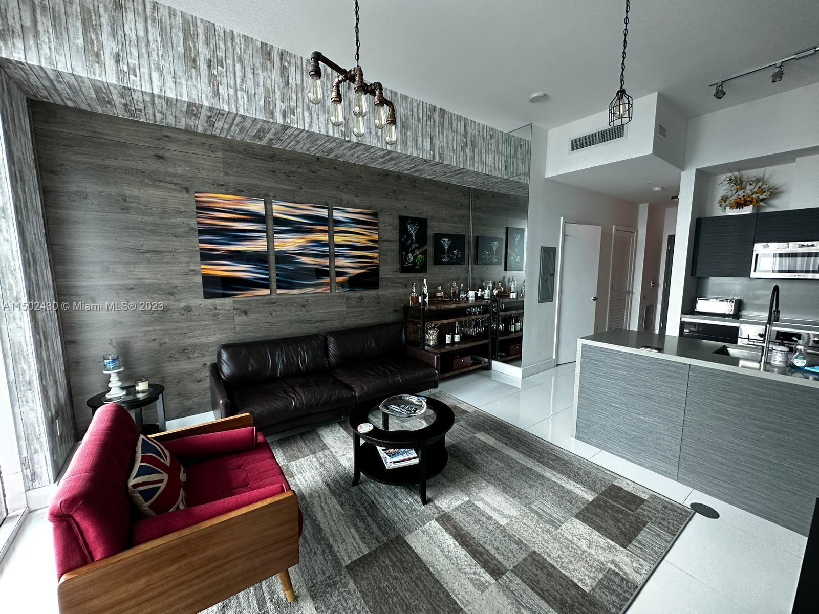 Miami, Florida 33131, 1 Bedroom Bedrooms, ,1 BathroomBathrooms,Residential,For Sale,A11502430