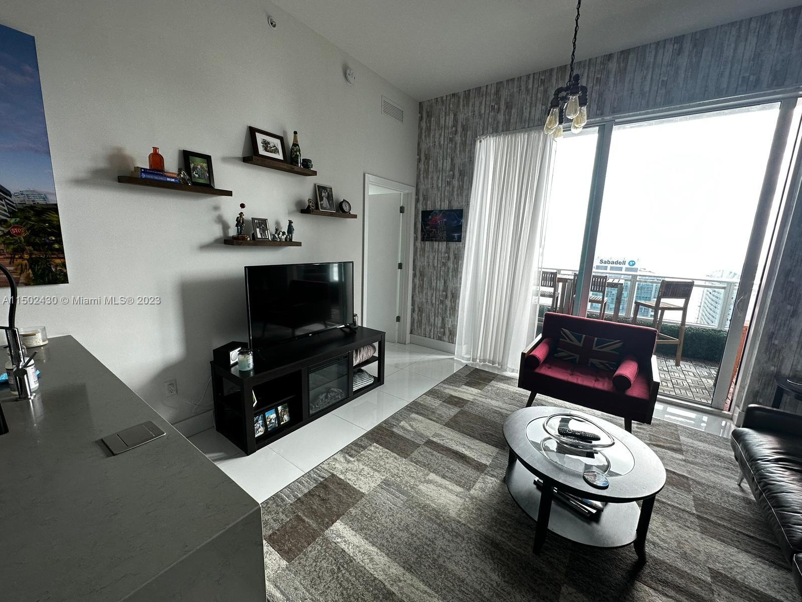 Miami, Florida 33131, 1 Bedroom Bedrooms, ,1 BathroomBathrooms,Residential,For Sale,A11502430