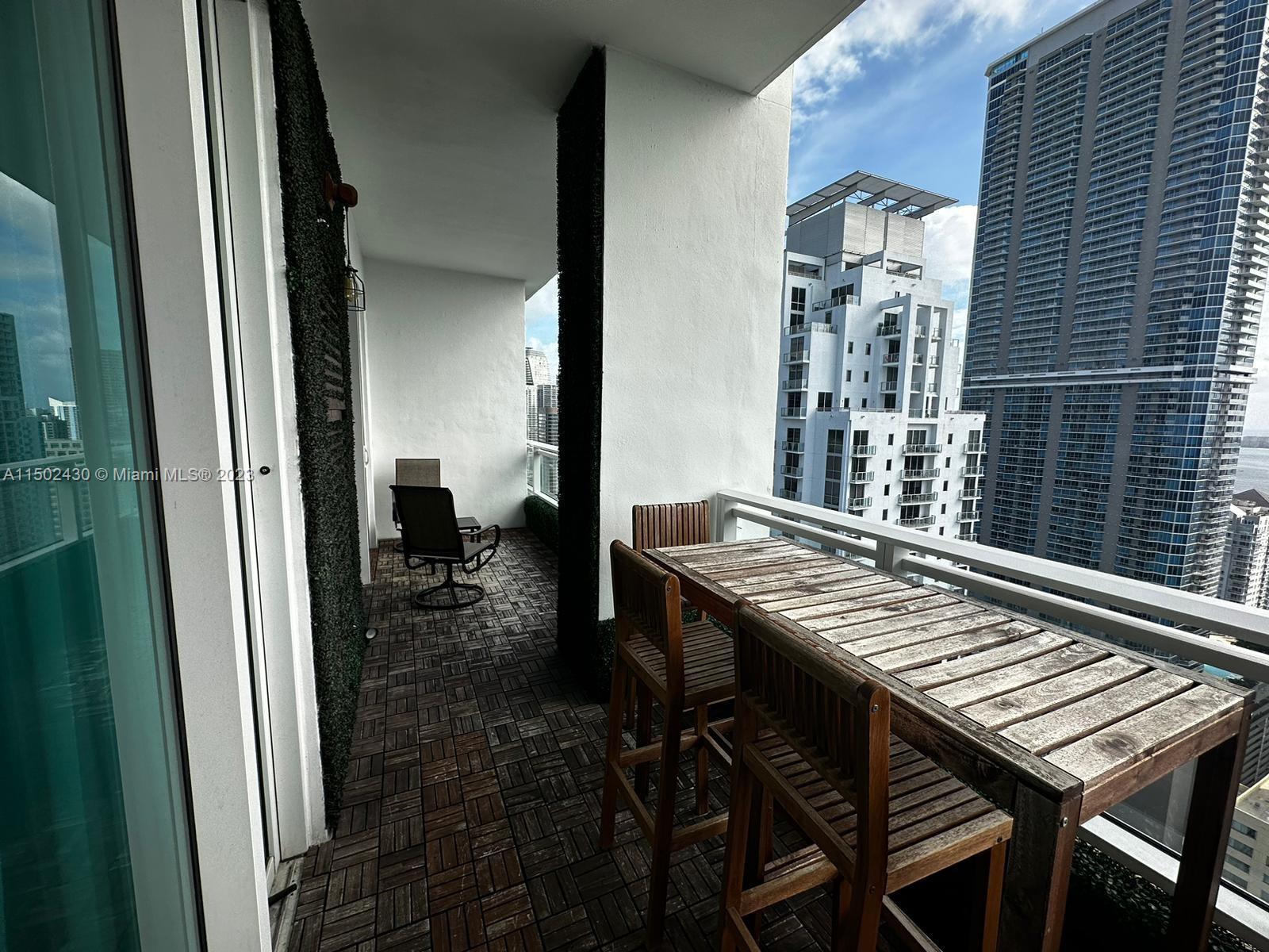 Miami, Florida 33131, 1 Bedroom Bedrooms, ,1 BathroomBathrooms,Residential,For Sale,A11502430