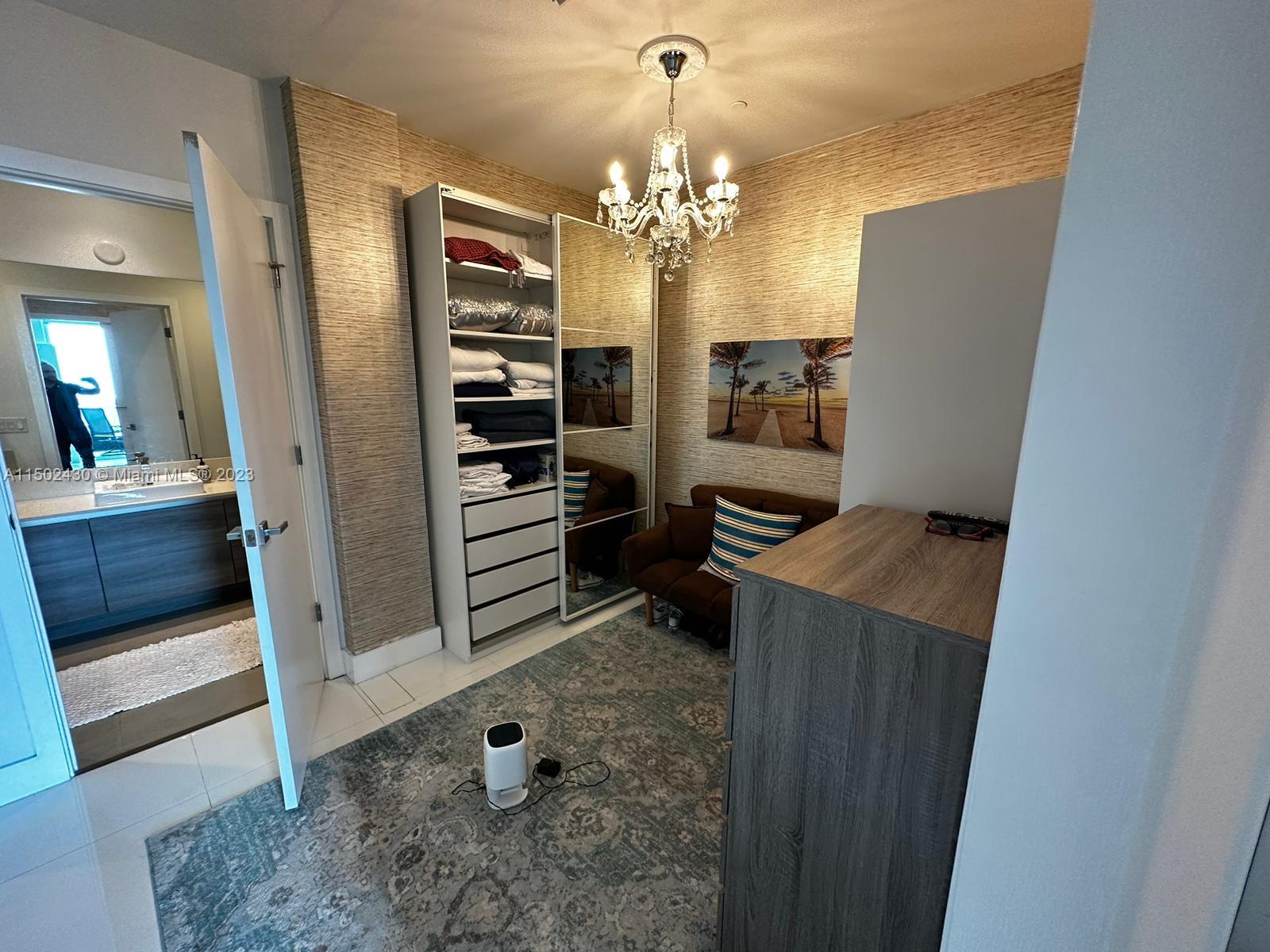 Miami, Florida 33131, 1 Bedroom Bedrooms, ,1 BathroomBathrooms,Residential,For Sale,A11502430