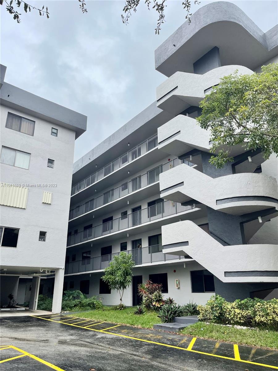8010 Hampton Blvd 303, North Lauderdale, Florida 33068, 2 Bedrooms Bedrooms, ,2 BathroomsBathrooms,Residential,For Sale,8010 Hampton Blvd 303,A11501859