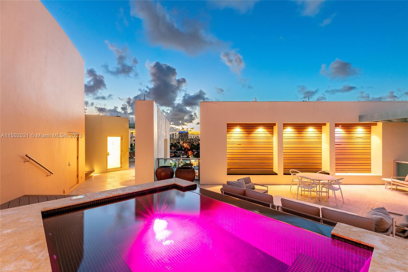 1455 Ocean Dr PH-08, Miami Beach, Florida 33139, 2 Bedrooms Bedrooms, ,2 BathroomsBathrooms,Residential,For Sale,1455 Ocean Dr PH-08,A11502031