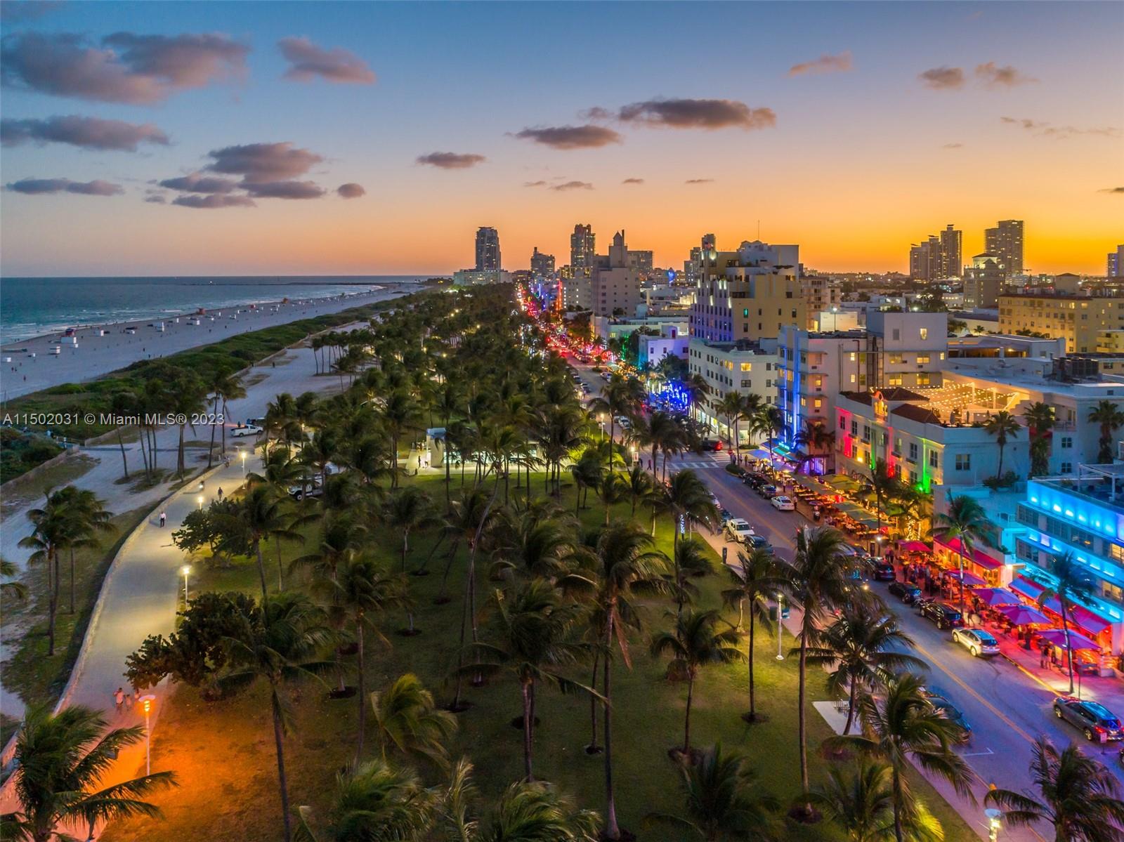 1455 Ocean Dr PH-08, Miami Beach, Florida 33139, 2 Bedrooms Bedrooms, ,2 BathroomsBathrooms,Residential,For Sale,1455 Ocean Dr PH-08,A11502031