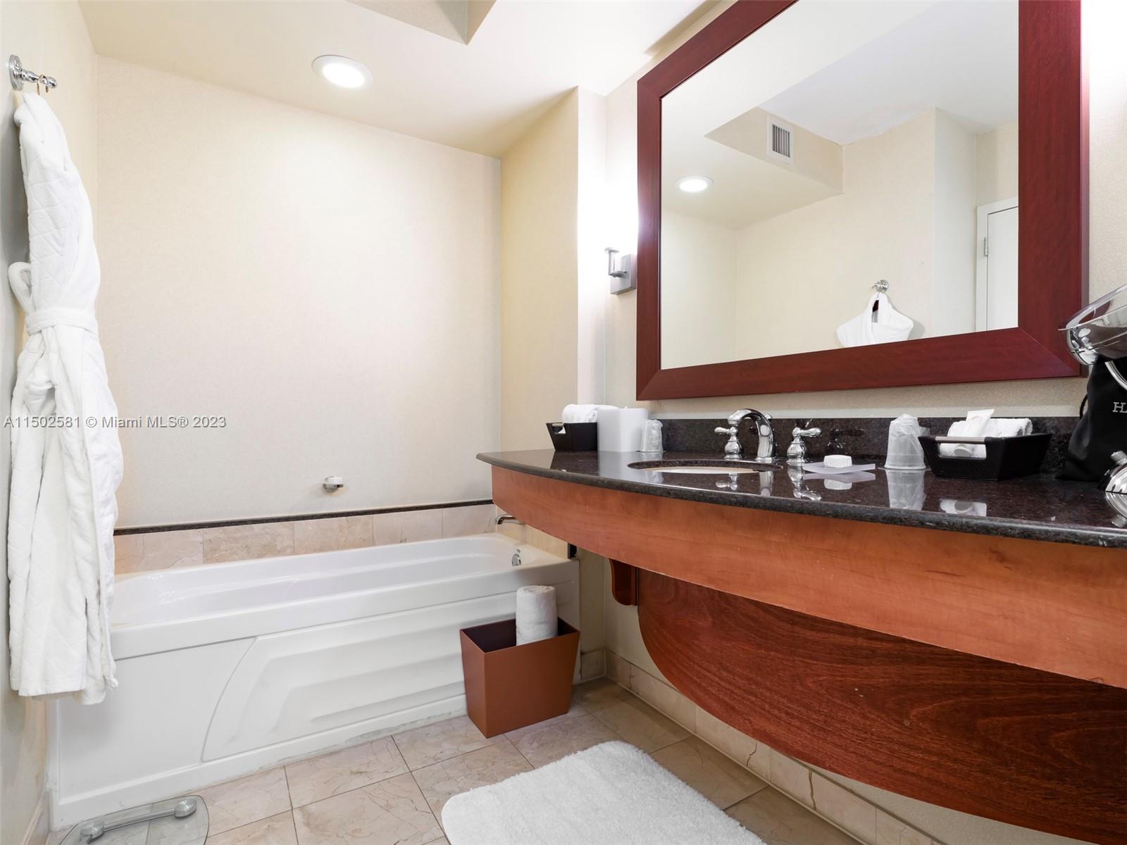 18001 Collins Ave 1401, Sunny Isles Beach, Florida 33160, ,1 BathroomBathrooms,Residential,For Sale,18001 Collins Ave 1401,A11502581