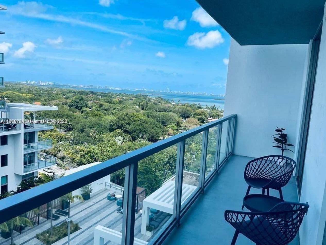 NEWLY AND COMPLETED REMODELED UNIT AT QUADRO A FULL SERVICE TURN KEY DEVELOPMENT LOCATED IN THE MIAMI DESIGN DISTRICT THE EPICENTER OF FASHION, RESTAURANTS, AND ART. SPACIOUS OPEN FLOOR PLAN/OPEN KITCHEN CONCEPT W/ISLAND, OVERSIZED CLOSET, STAINLESS STEEL APPLIANCES AND BEAUTIFUL VIEW OF THE OCEAN AND POOL AREA.