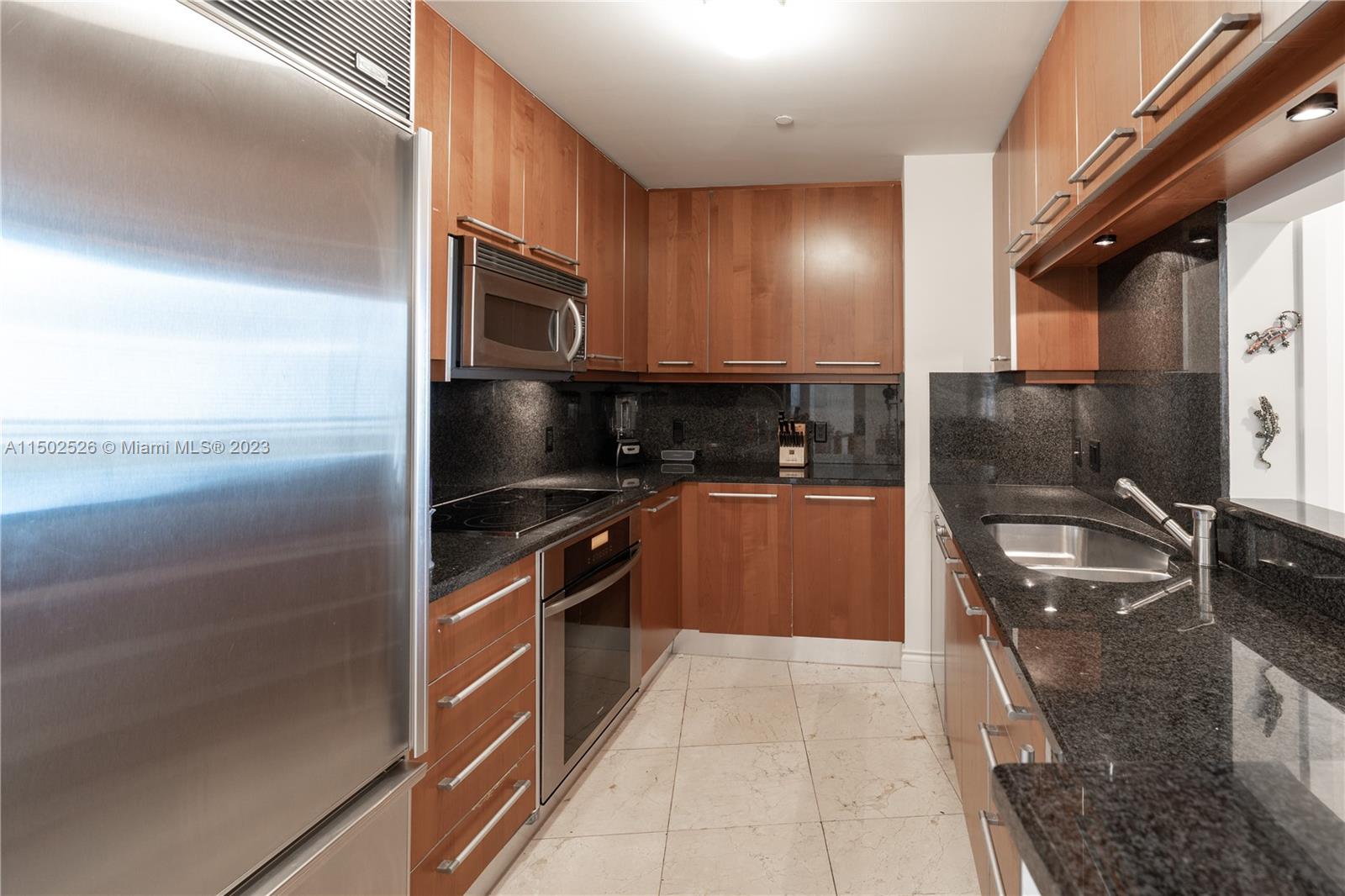 901 Brickell Key Blvd 1001, Miami, Florida 33131, 1 Bedroom Bedrooms, ,1 BathroomBathrooms,Residentiallease,For Rent,901 Brickell Key Blvd 1001,A11502526