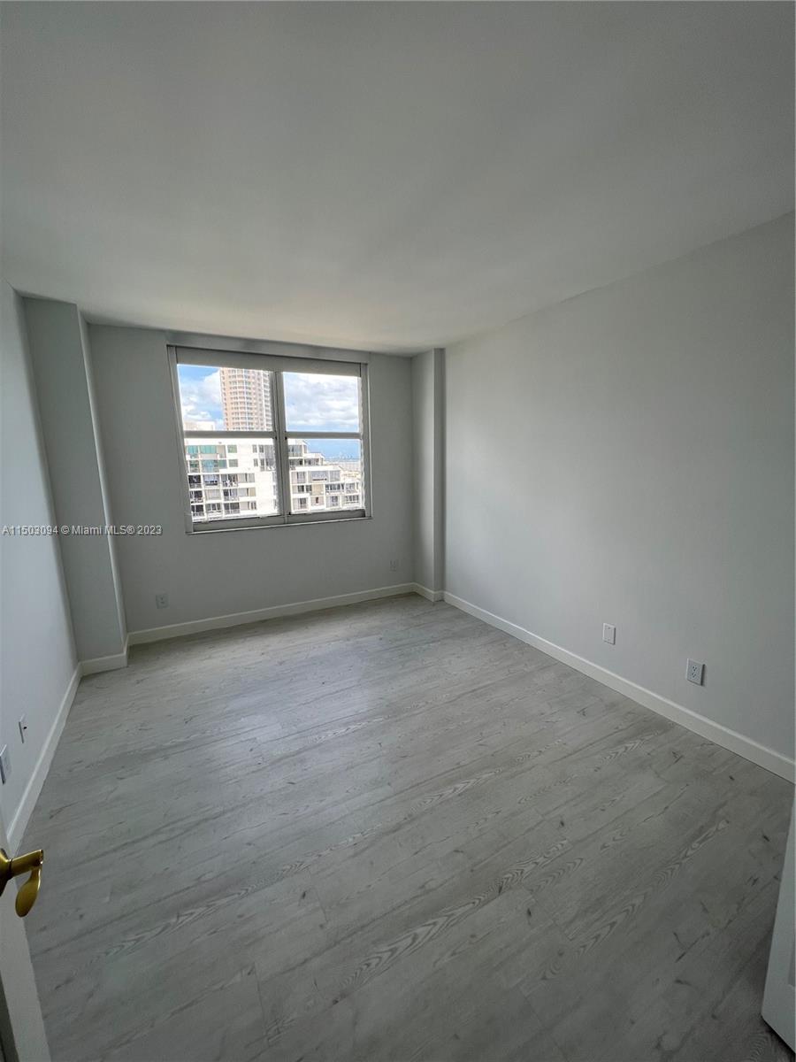 770 Claughton Island Dr 17, Miami, Florida 33131, 2 Bedrooms Bedrooms, ,2 BathroomsBathrooms,Residential,For Sale,770 Claughton Island Dr 17,A11503094