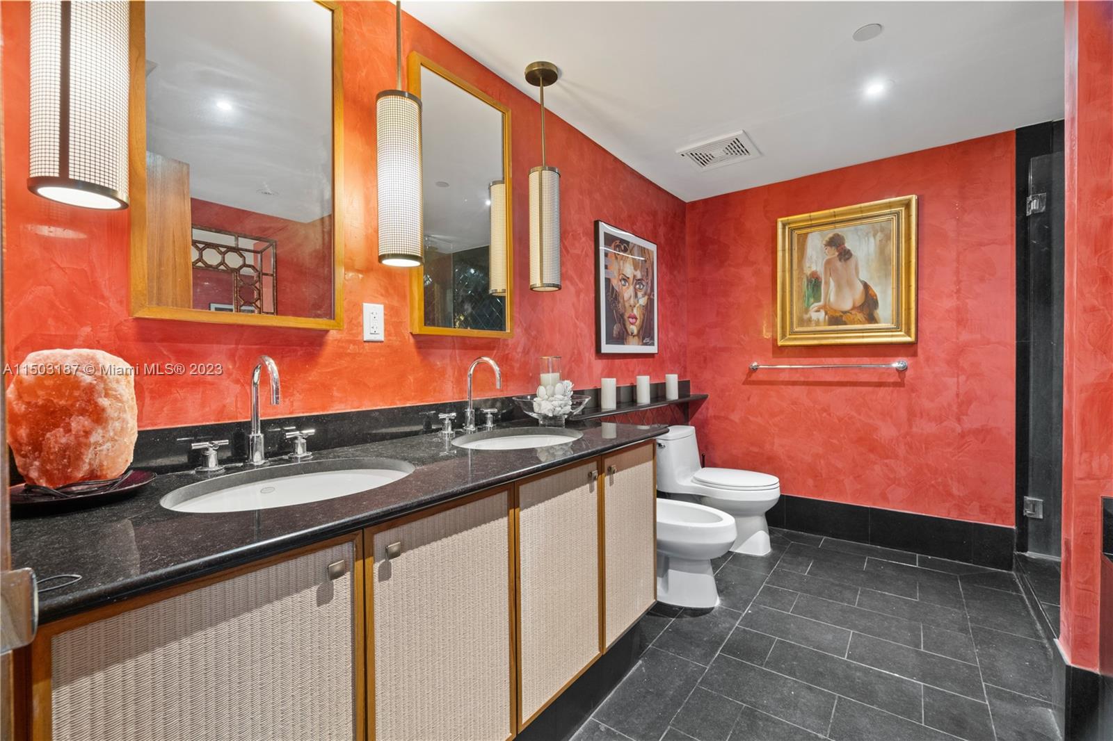 101 20th St 2703, Miami Beach, Florida 33139, 1 Bedroom Bedrooms, ,1 BathroomBathrooms,Residential,For Sale,101 20th St 2703,A11503187