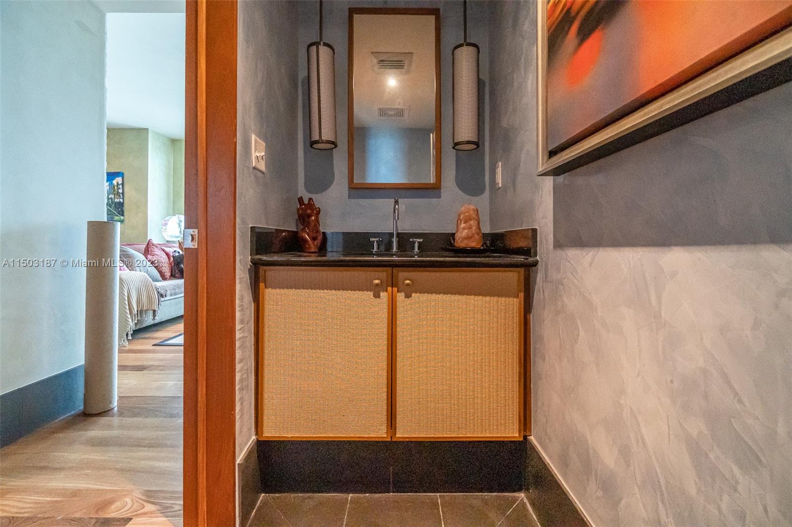 101 20th St 2703, Miami Beach, Florida 33139, 1 Bedroom Bedrooms, ,1 BathroomBathrooms,Residential,For Sale,101 20th St 2703,A11503187