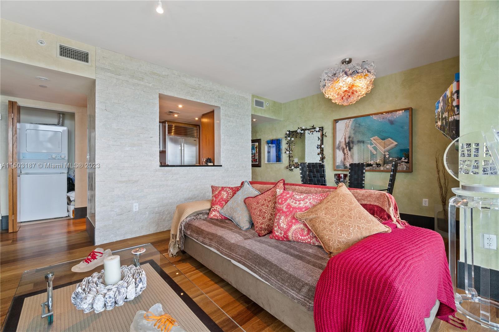 101 20th St 2703, Miami Beach, Florida 33139, 1 Bedroom Bedrooms, ,1 BathroomBathrooms,Residential,For Sale,101 20th St 2703,A11503187