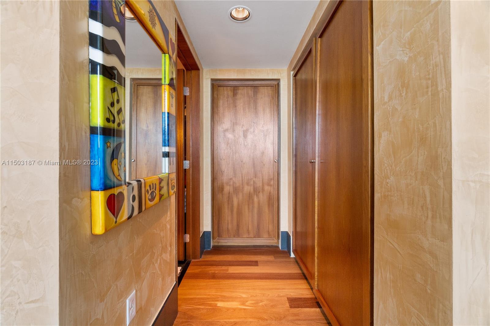101 20th St 2703, Miami Beach, Florida 33139, 1 Bedroom Bedrooms, ,1 BathroomBathrooms,Residential,For Sale,101 20th St 2703,A11503187
