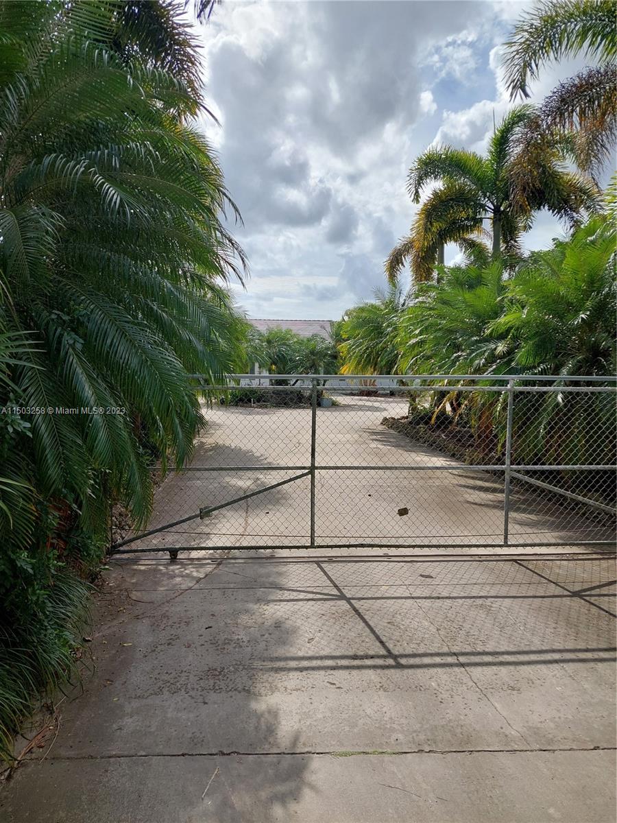 20900 SW 376th St, Homestead, Florida 33034, 4 Bedrooms Bedrooms, ,2 BathroomsBathrooms,Residential,For Sale,20900 SW 376th St,A11503258