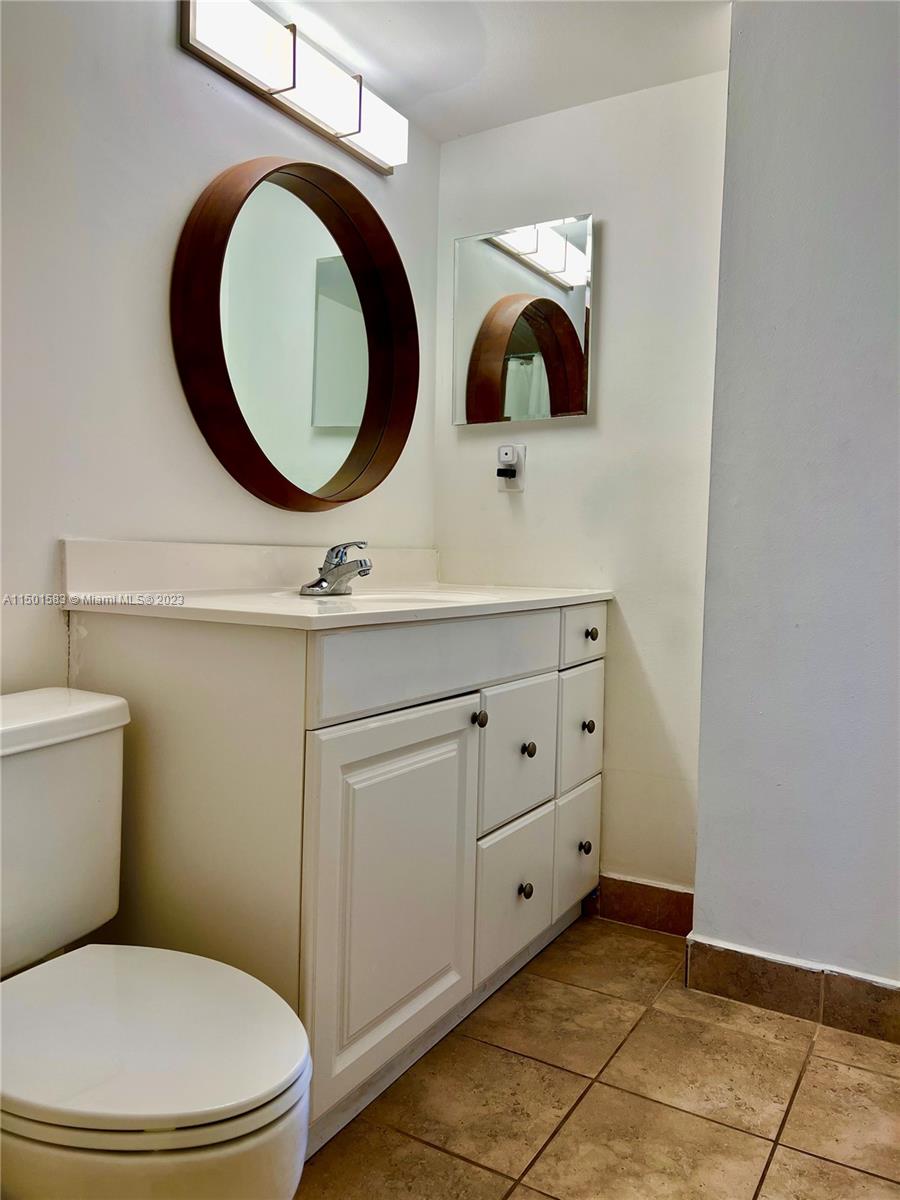 3625 N Country Club Dr 402, Aventura, Florida 33180, 2 Bedrooms Bedrooms, ,2 BathroomsBathrooms,Residential,For Sale,3625 N Country Club Dr 402,A11501583