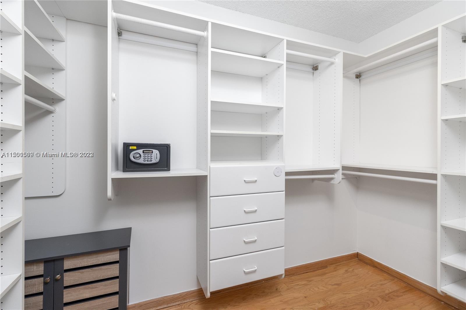 8925 Collins Ave 2E, Surfside, Florida 33154, 2 Bedrooms Bedrooms, ,2 BathroomsBathrooms,Residential,For Sale,8925 Collins Ave 2E,A11501569