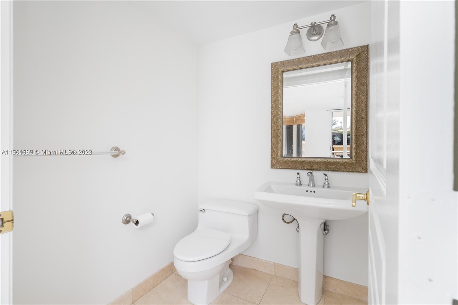 8925 Collins Ave 2E, Surfside, Florida 33154, 2 Bedrooms Bedrooms, ,2 BathroomsBathrooms,Residential,For Sale,8925 Collins Ave 2E,A11501569