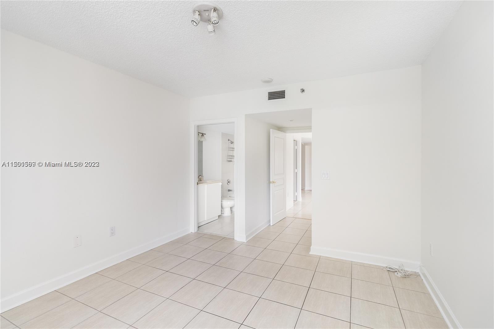 8925 Collins Ave 2E, Surfside, Florida 33154, 2 Bedrooms Bedrooms, ,2 BathroomsBathrooms,Residential,For Sale,8925 Collins Ave 2E,A11501569