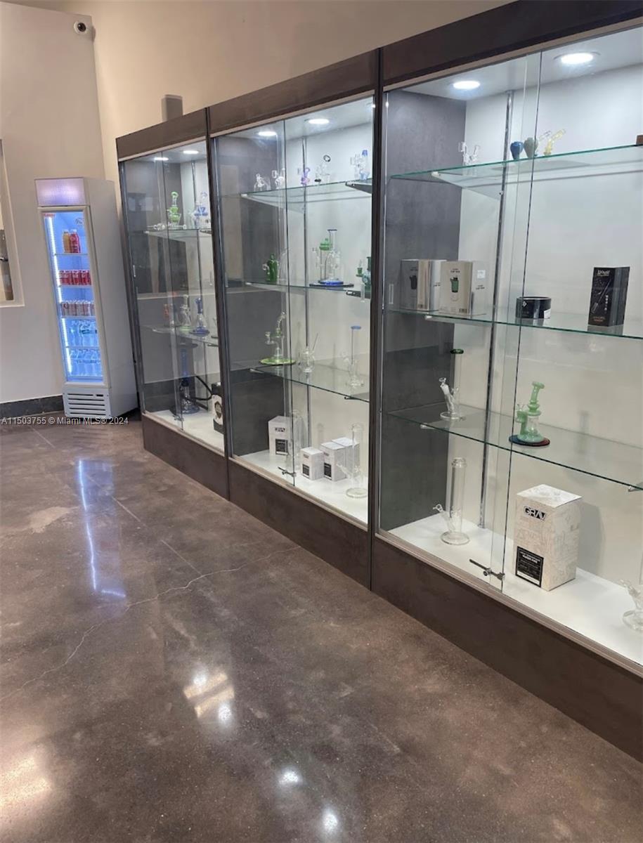 8205 NW 12th St, Doral, Florida 33126, ,Businessopportunity,For Sale,8205 NW 12th St,A11503755