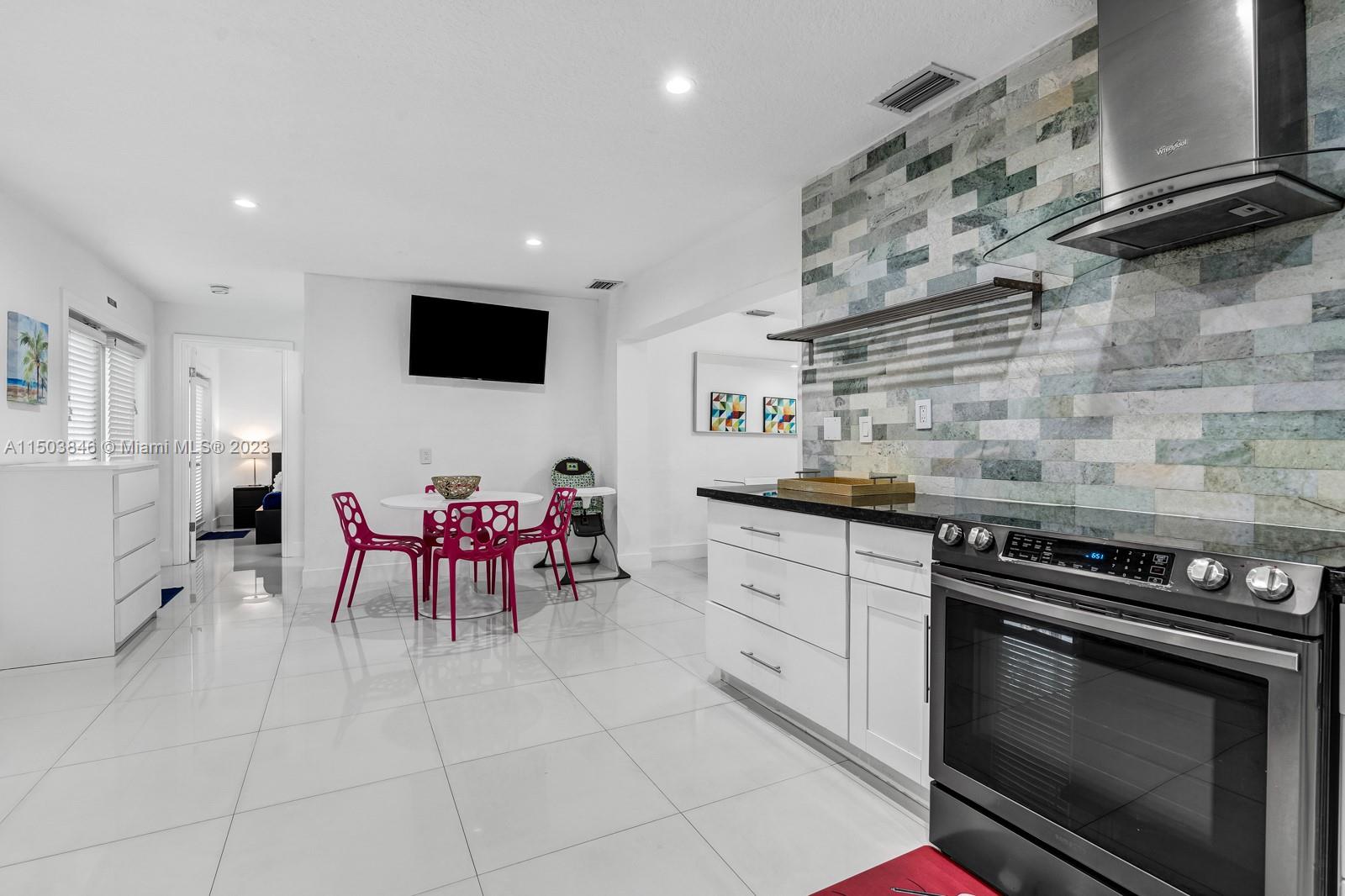 1411 Hayes St, Hollywood, Florida 33020, 4 Bedrooms Bedrooms, ,3 BathroomsBathrooms,Residentiallease,For Rent,1411 Hayes St,A11503846