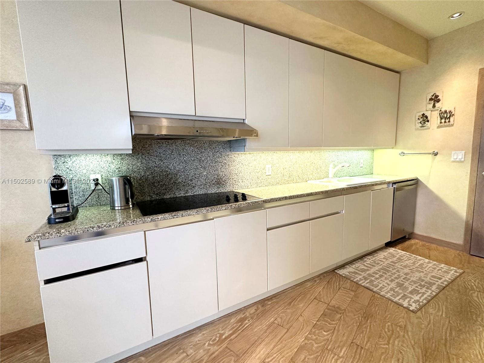 9601 Collins Ave 1705, Bal Harbour, Florida 33154, 2 Bedrooms Bedrooms, ,2 BathroomsBathrooms,Residentiallease,For Rent,9601 Collins Ave 1705,A11502589