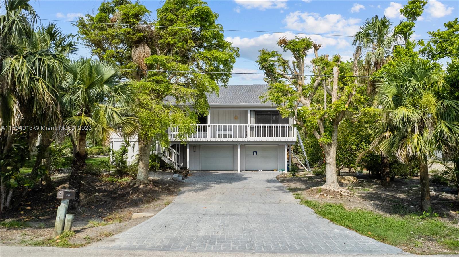 1077 S YACHTSMAN DR, Other City - In The State Of Florida, FL 33957