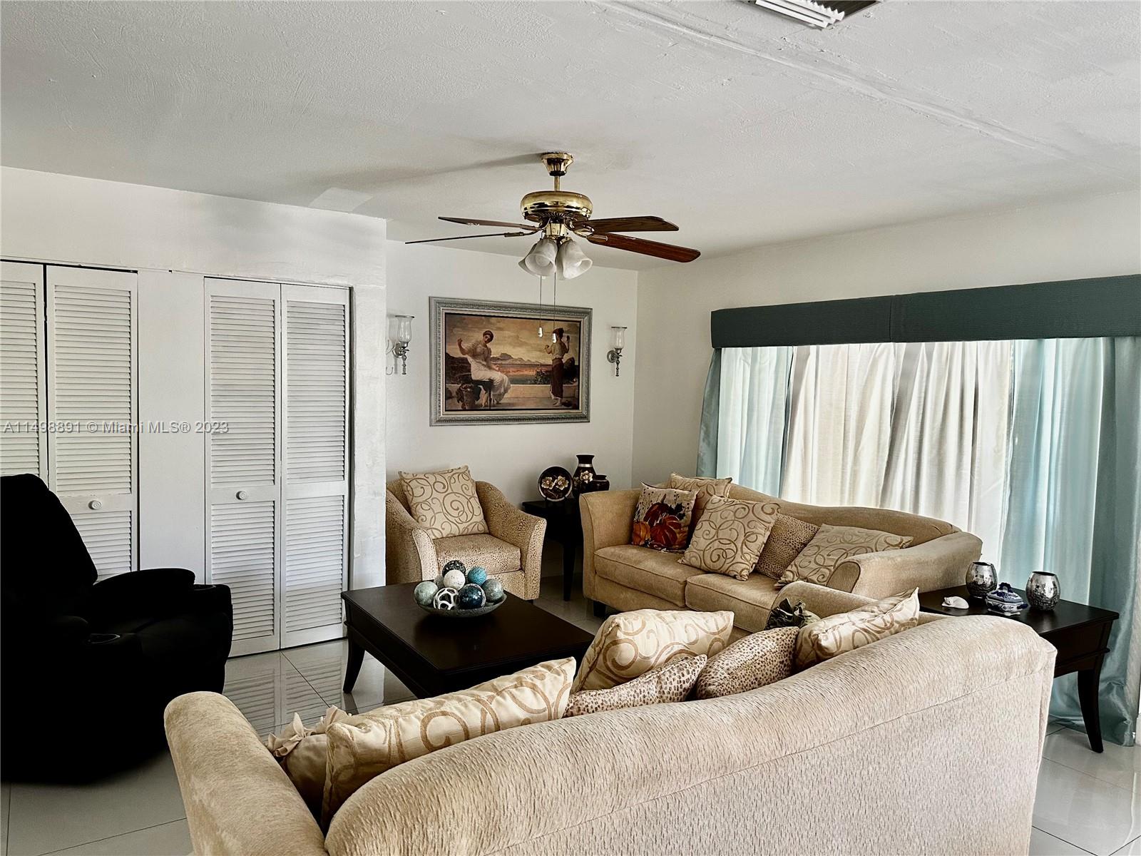 7332 SW 158th Ave, Miami, Florida 33193, 4 Bedrooms Bedrooms, 9 Rooms Rooms,2 BathroomsBathrooms,Residential,For Sale,7332 SW 158th Ave,A11498891