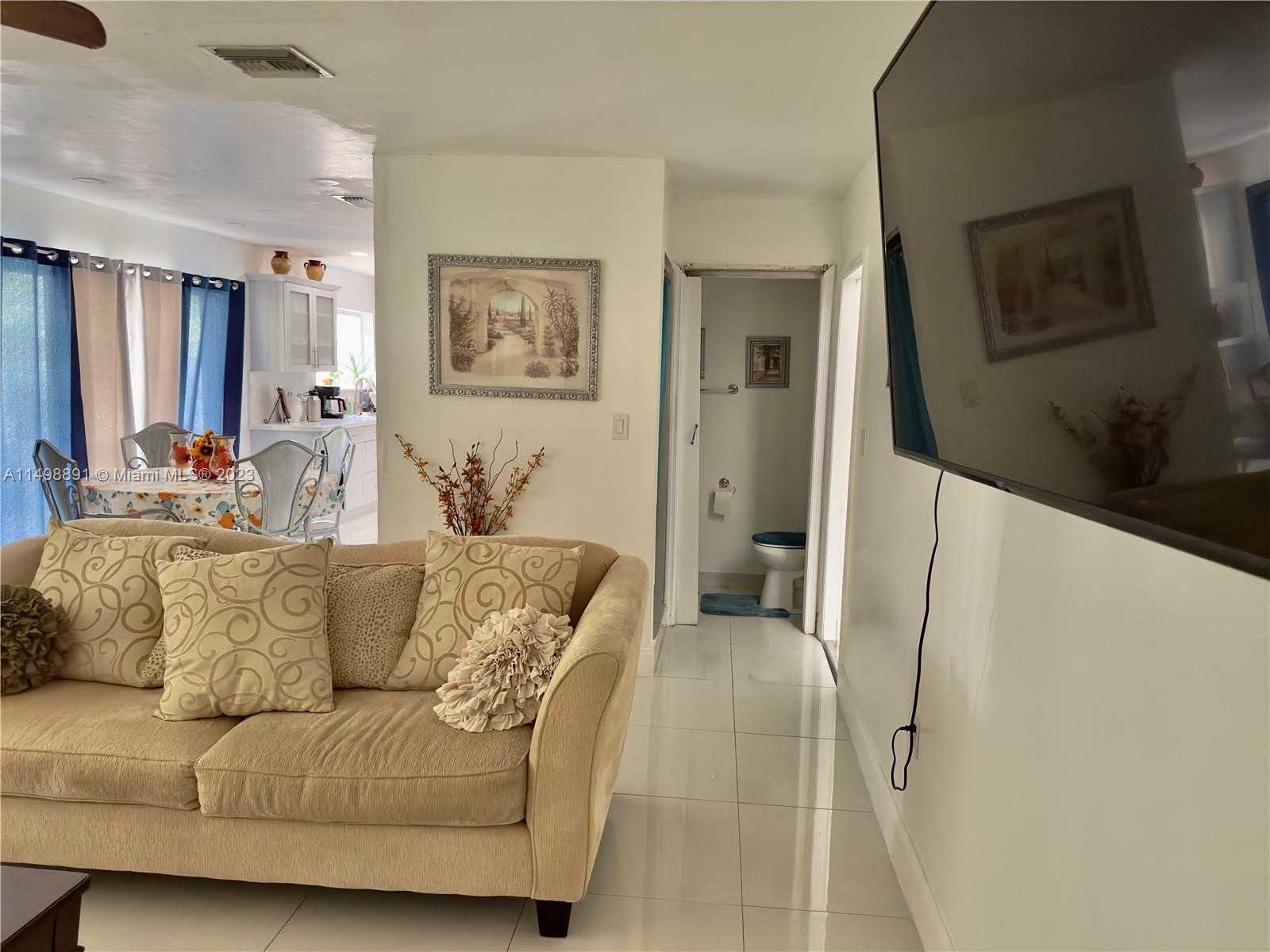 7332 SW 158th Ave, Miami, Florida 33193, 4 Bedrooms Bedrooms, 9 Rooms Rooms,2 BathroomsBathrooms,Residential,For Sale,7332 SW 158th Ave,A11498891