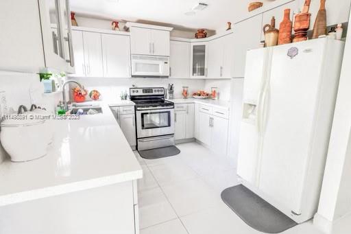 7332 SW 158th Ave, Miami, Florida 33193, 4 Bedrooms Bedrooms, 9 Rooms Rooms,2 BathroomsBathrooms,Residential,For Sale,7332 SW 158th Ave,A11498891