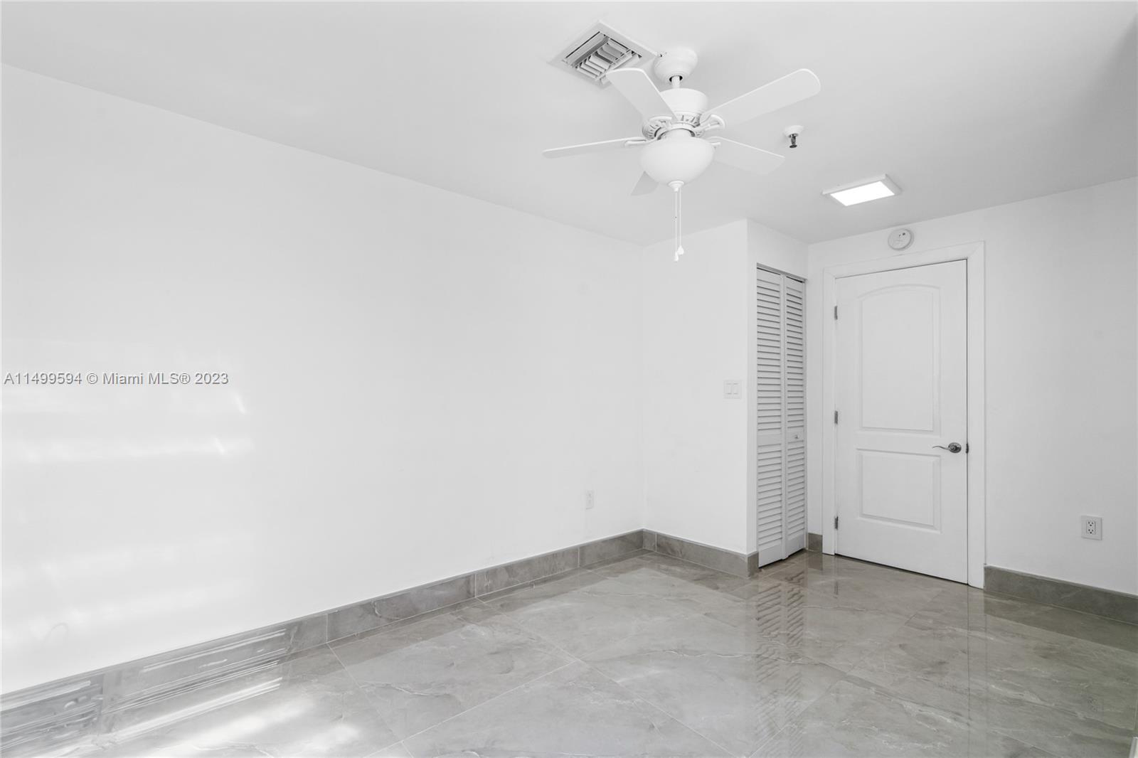 355 Poinciana Dr 1130, Sunny Isles Beach, Florida 33160, 3 Bedrooms Bedrooms, ,2 BathroomsBathrooms,Residential,For Sale,355 Poinciana Dr 1130,A11499594