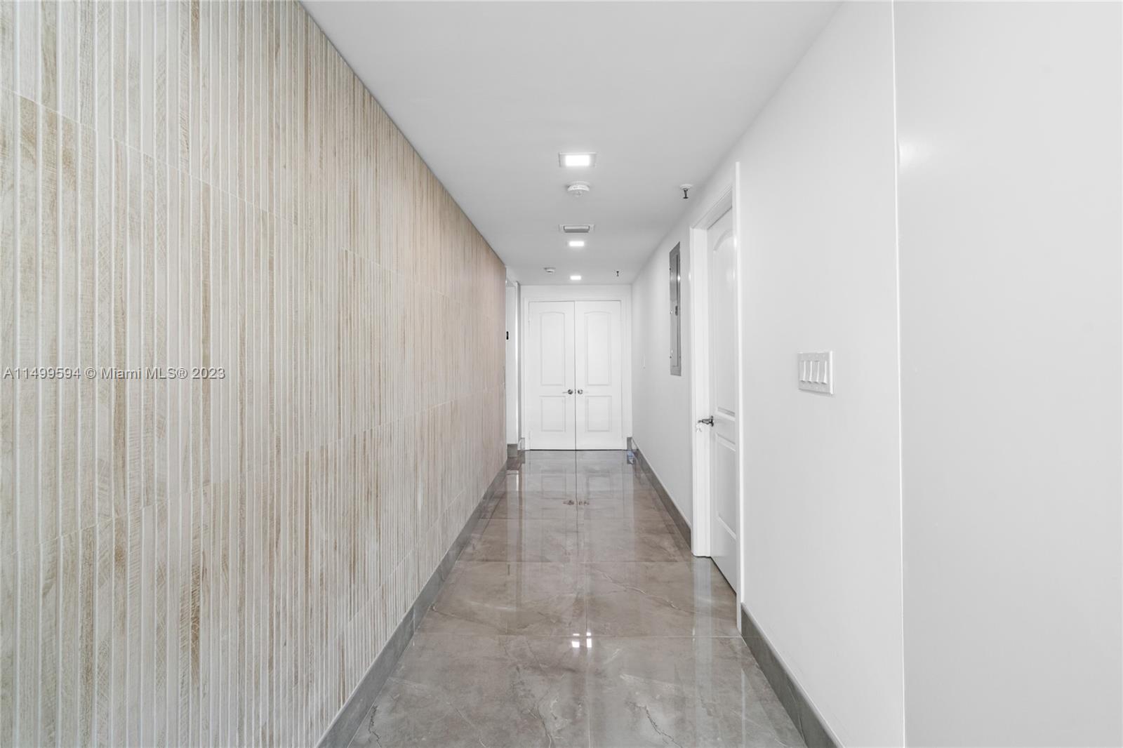355 Poinciana Dr 1130, Sunny Isles Beach, Florida 33160, 3 Bedrooms Bedrooms, ,2 BathroomsBathrooms,Residential,For Sale,355 Poinciana Dr 1130,A11499594
