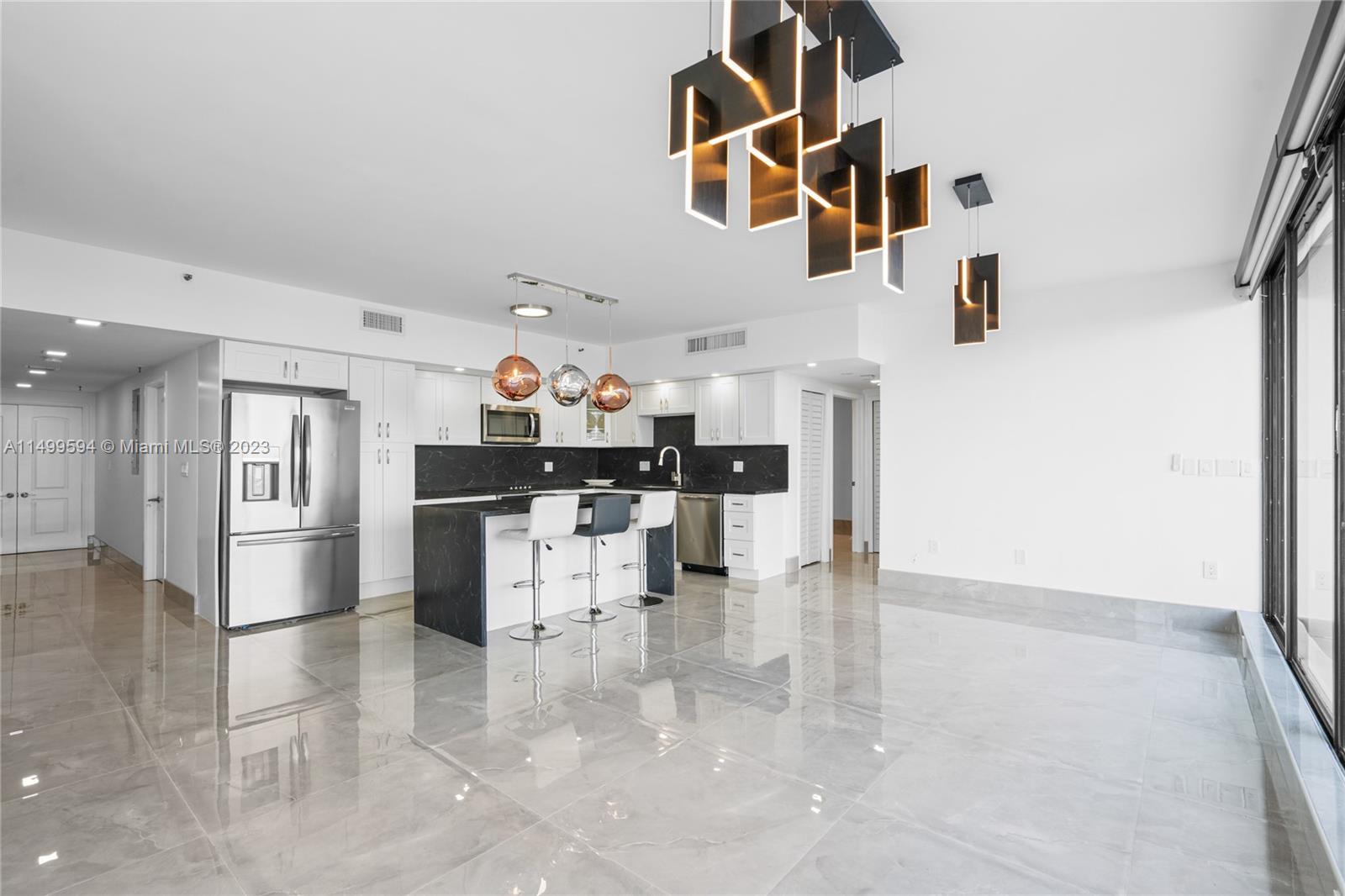 355 Poinciana Dr 1130, Sunny Isles Beach, Florida 33160, 3 Bedrooms Bedrooms, ,2 BathroomsBathrooms,Residential,For Sale,355 Poinciana Dr 1130,A11499594