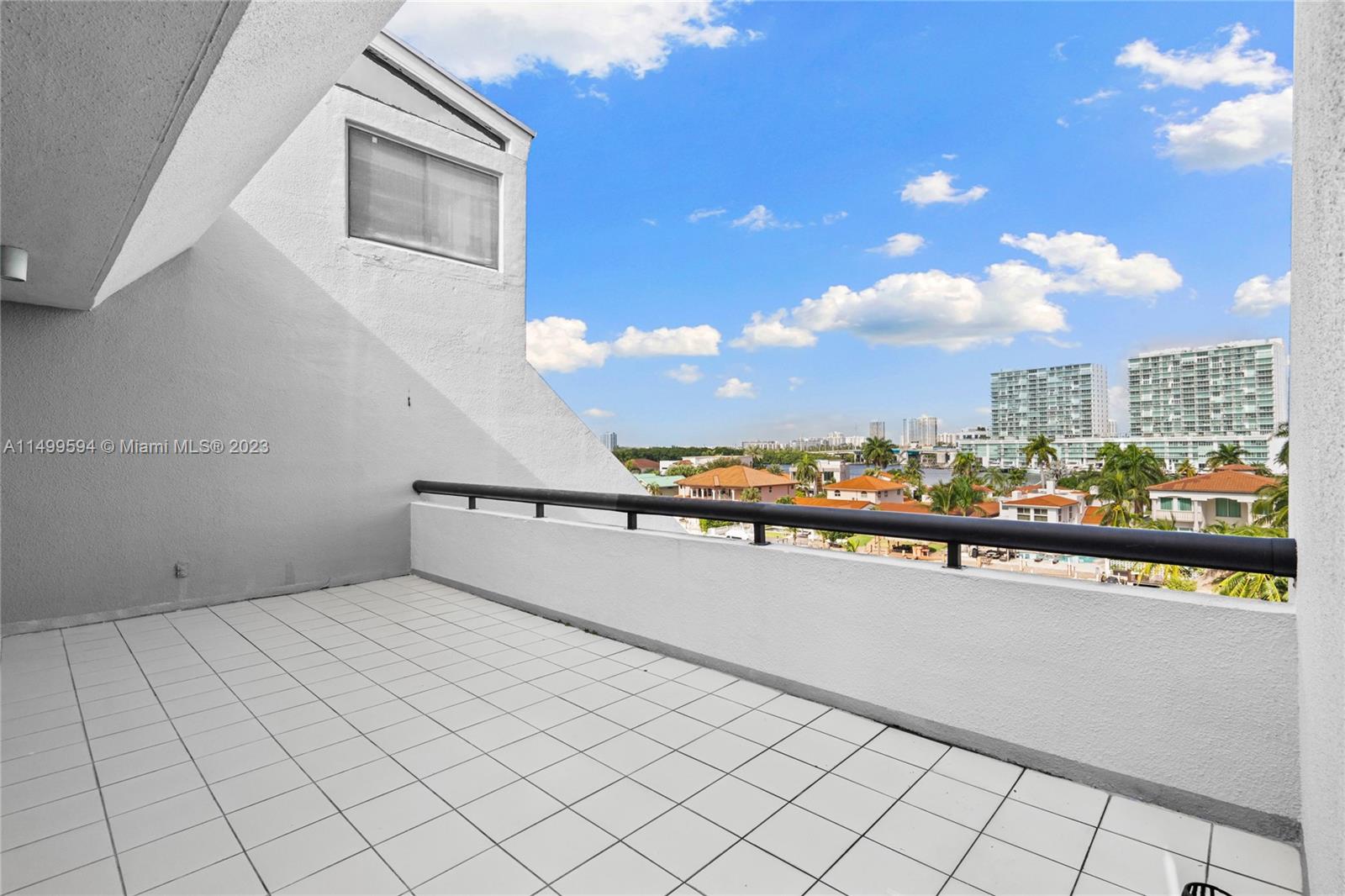 355 Poinciana Dr 1130, Sunny Isles Beach, Florida 33160, 3 Bedrooms Bedrooms, ,2 BathroomsBathrooms,Residential,For Sale,355 Poinciana Dr 1130,A11499594