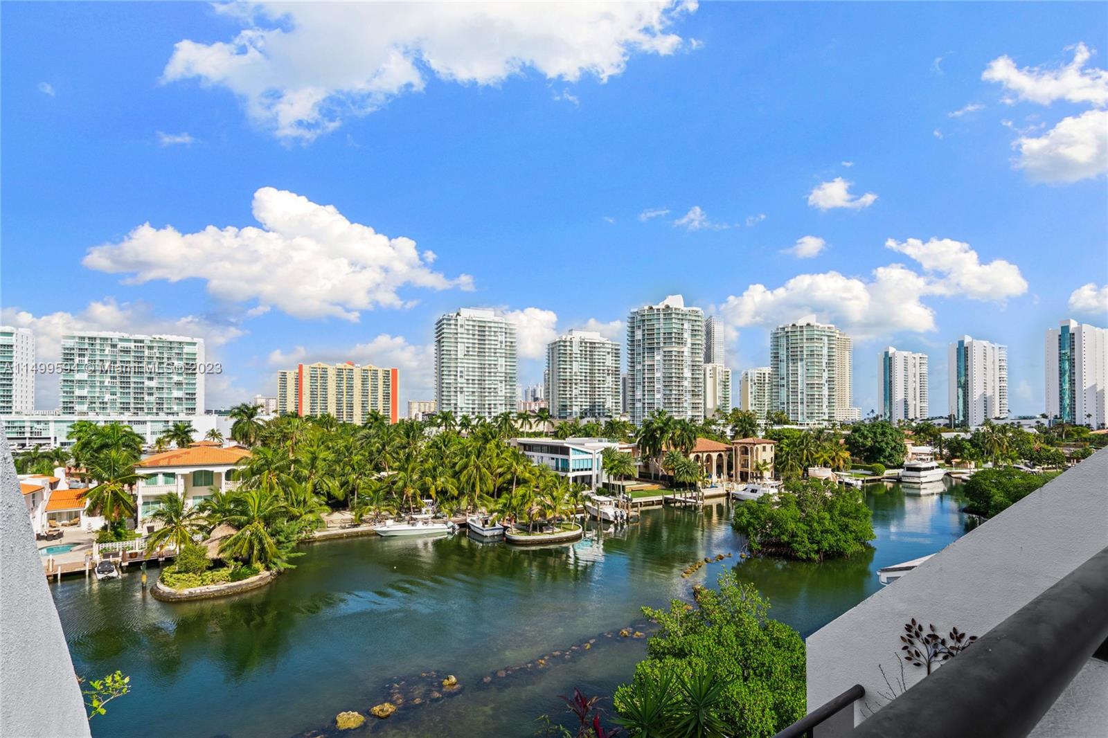 355 Poinciana Dr 1130, Sunny Isles Beach, Florida 33160, 3 Bedrooms Bedrooms, ,2 BathroomsBathrooms,Residential,For Sale,355 Poinciana Dr 1130,A11499594