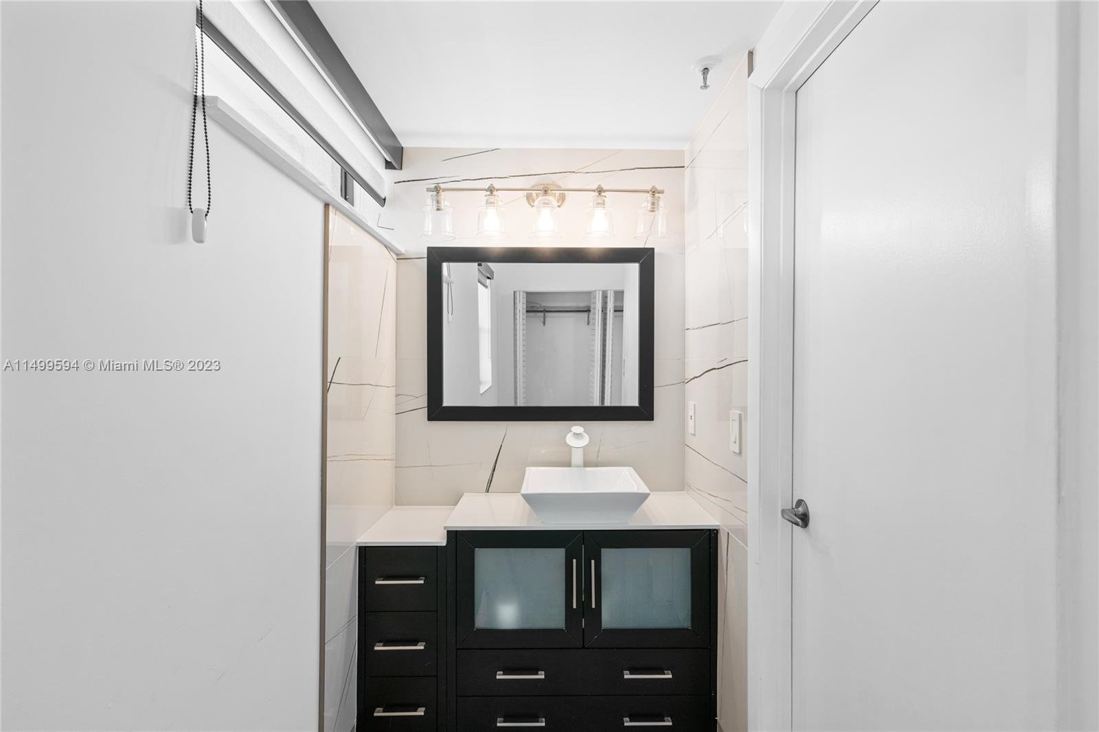 355 Poinciana Dr 1130, Sunny Isles Beach, Florida 33160, 3 Bedrooms Bedrooms, ,2 BathroomsBathrooms,Residential,For Sale,355 Poinciana Dr 1130,A11499594