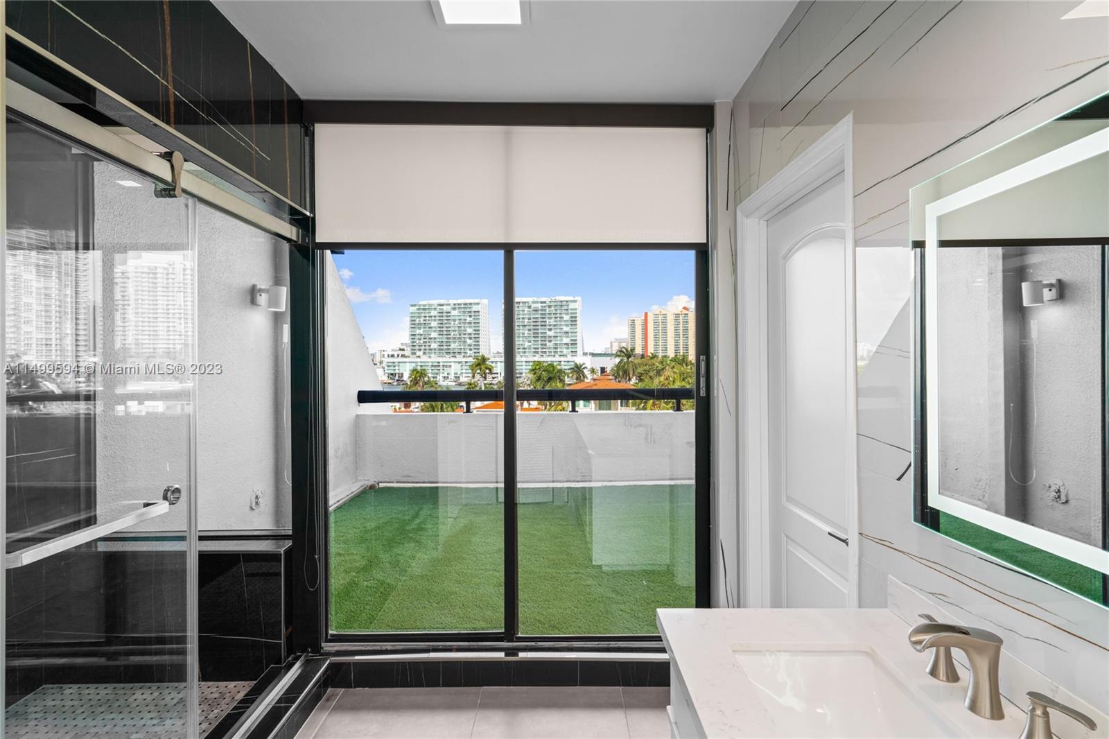 355 Poinciana Dr 1130, Sunny Isles Beach, Florida 33160, 3 Bedrooms Bedrooms, ,2 BathroomsBathrooms,Residential,For Sale,355 Poinciana Dr 1130,A11499594