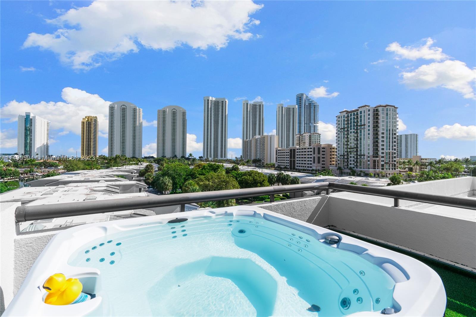 355 Poinciana Dr 1130, Sunny Isles Beach, Florida 33160, 3 Bedrooms Bedrooms, ,2 BathroomsBathrooms,Residential,For Sale,355 Poinciana Dr 1130,A11499594