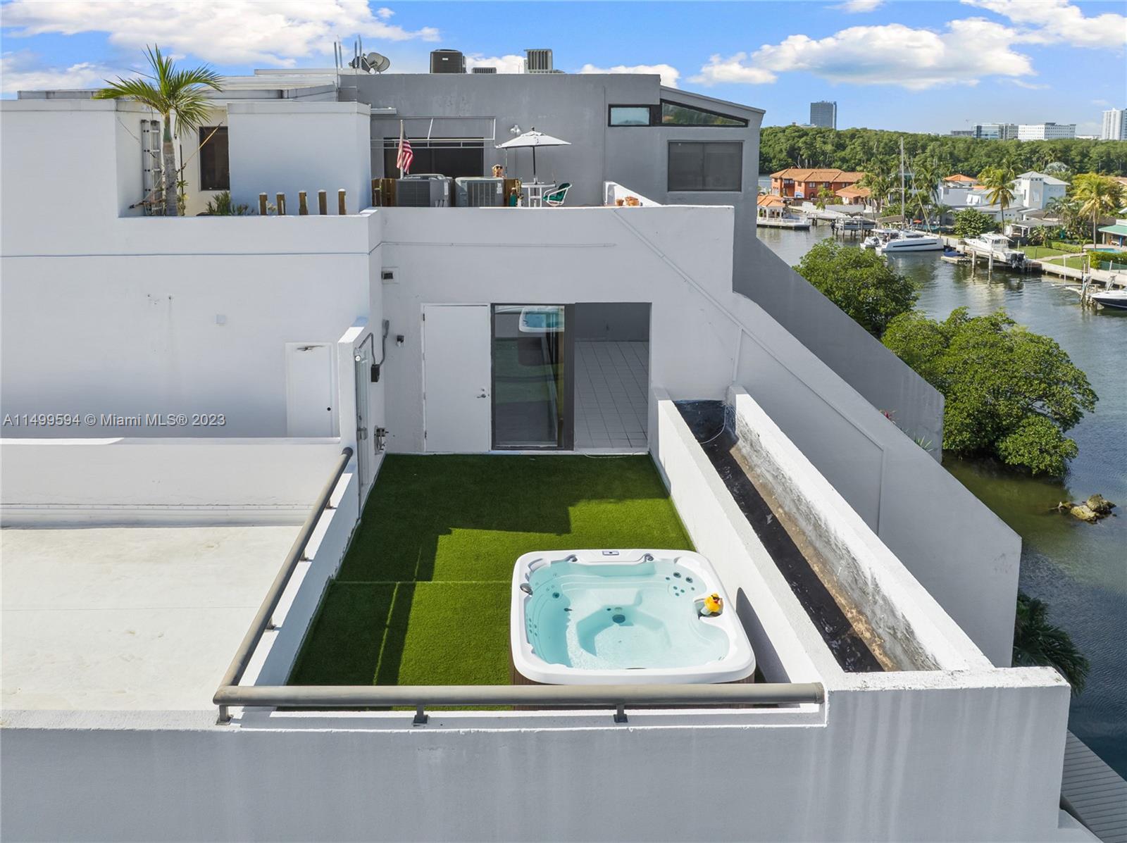 355 Poinciana Dr 1130, Sunny Isles Beach, Florida 33160, 3 Bedrooms Bedrooms, ,2 BathroomsBathrooms,Residential,For Sale,355 Poinciana Dr 1130,A11499594