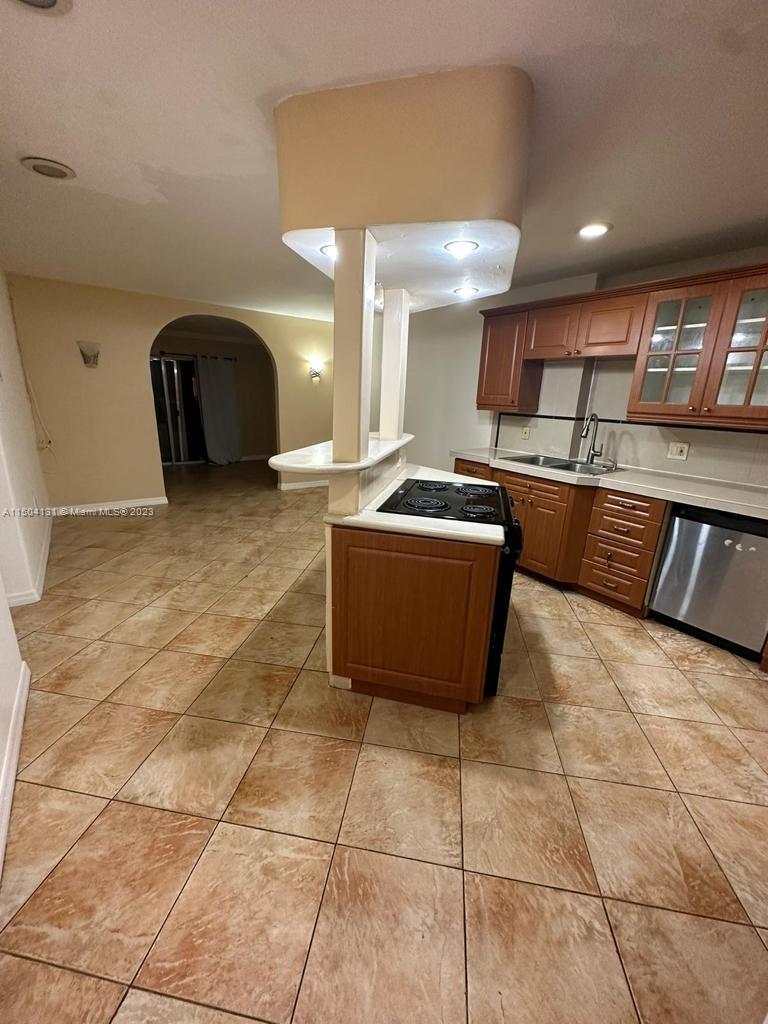 11925 NE 2nd Ave B317, North Miami, Florida 33161, 2 Bedrooms Bedrooms, ,1 BathroomBathrooms,Residential,For Sale,11925 NE 2nd Ave B317,A11504131
