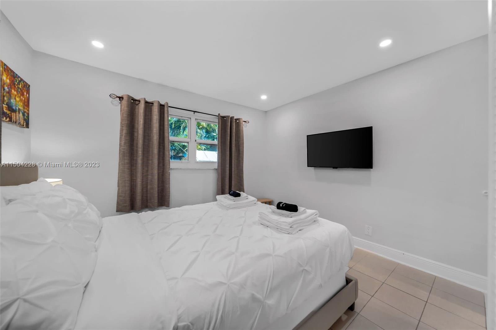 4330 SW 34th Ln, Dania Beach, Florida 33312, 4 Bedrooms Bedrooms, ,2 BathroomsBathrooms,Residential,For Sale,4330 SW 34th Ln,A11504228