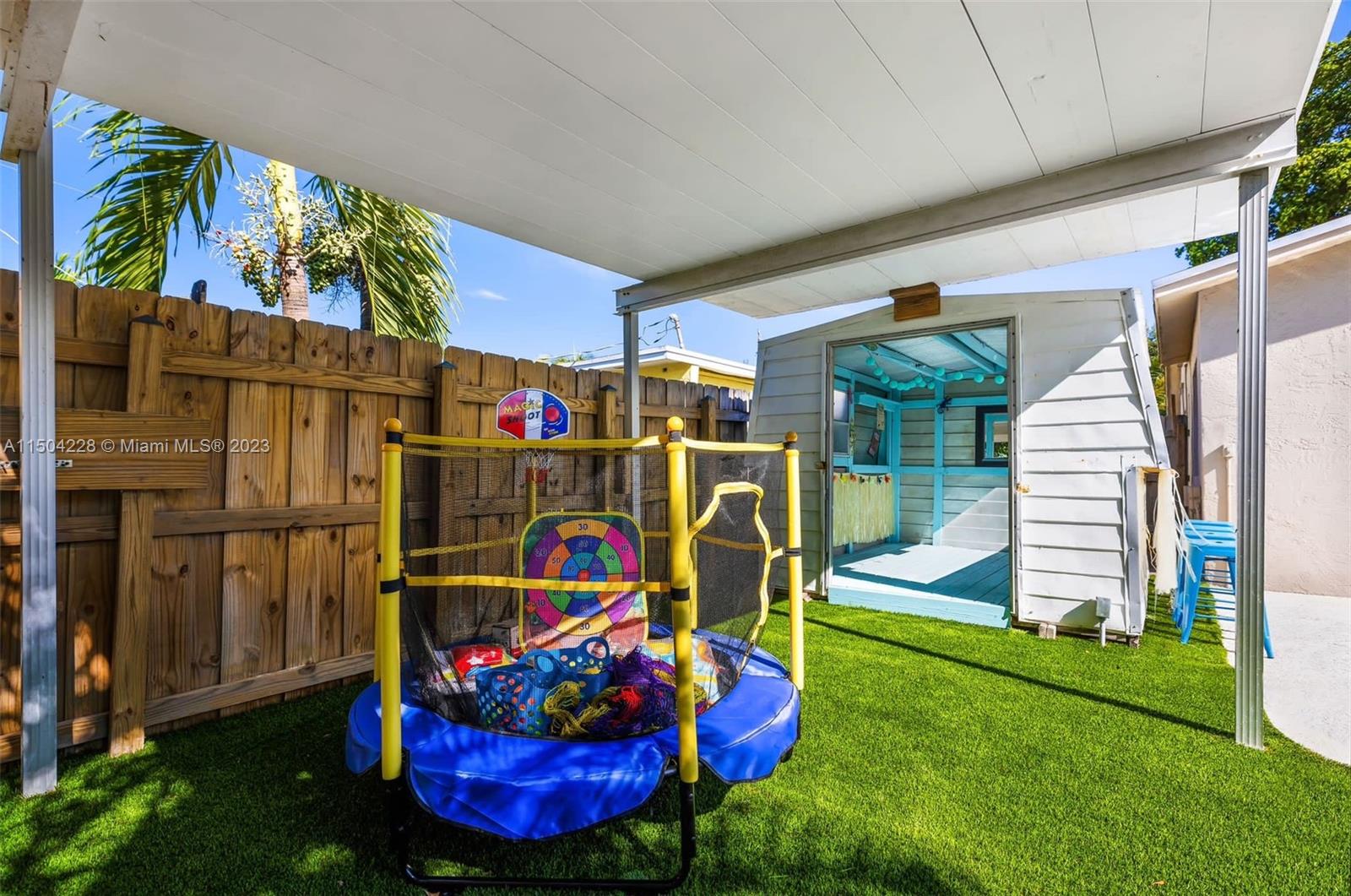 4330 SW 34th Ln, Dania Beach, Florida 33312, 4 Bedrooms Bedrooms, ,2 BathroomsBathrooms,Residential,For Sale,4330 SW 34th Ln,A11504228