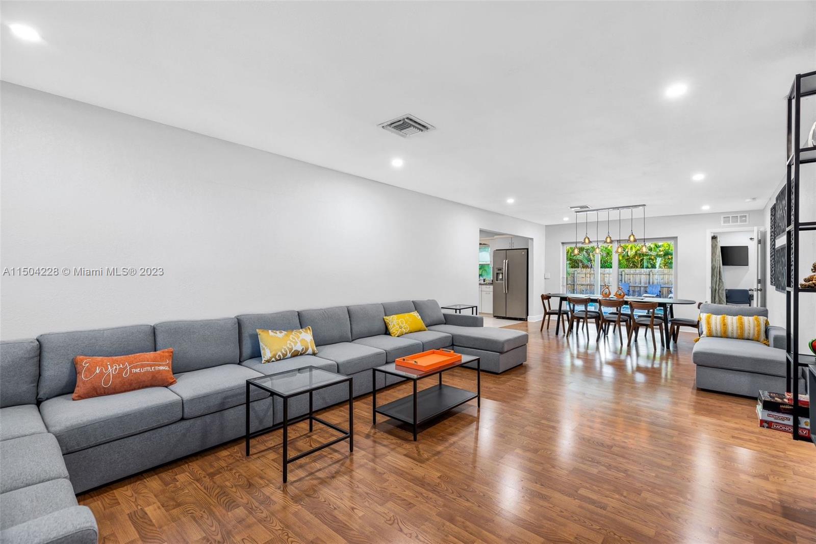 4330 SW 34th Ln, Dania Beach, Florida 33312, 4 Bedrooms Bedrooms, ,2 BathroomsBathrooms,Residential,For Sale,4330 SW 34th Ln,A11504228