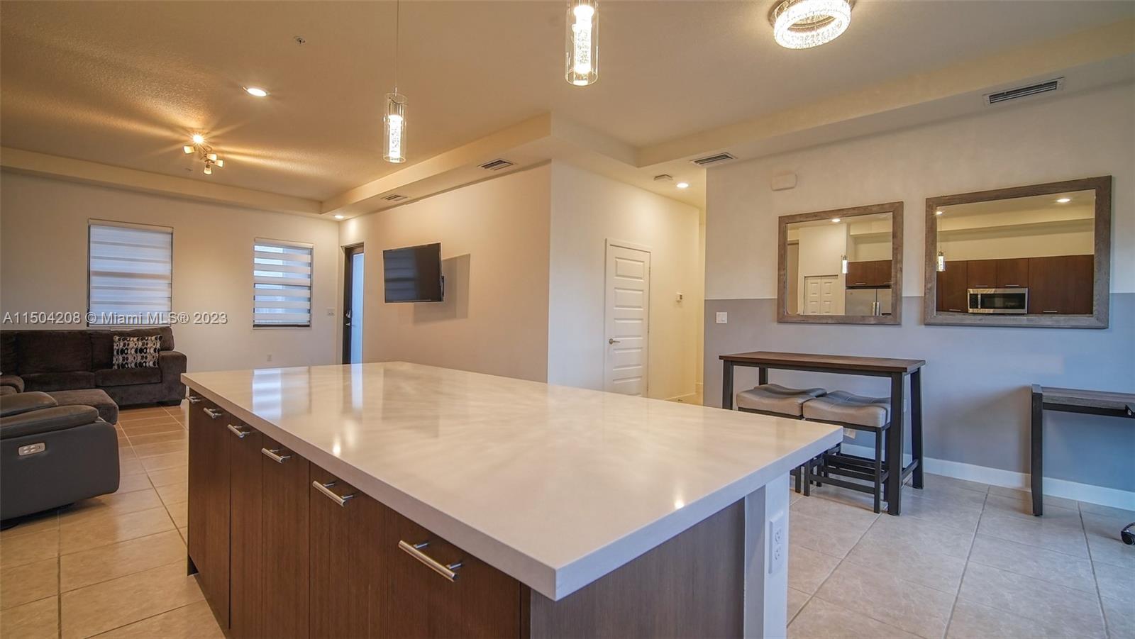 10407 NW 82nd St 35, Doral, Florida 33178, 3 Bedrooms Bedrooms, ,2 BathroomsBathrooms,Residentiallease,For Rent,10407 NW 82nd St 35,A11504208